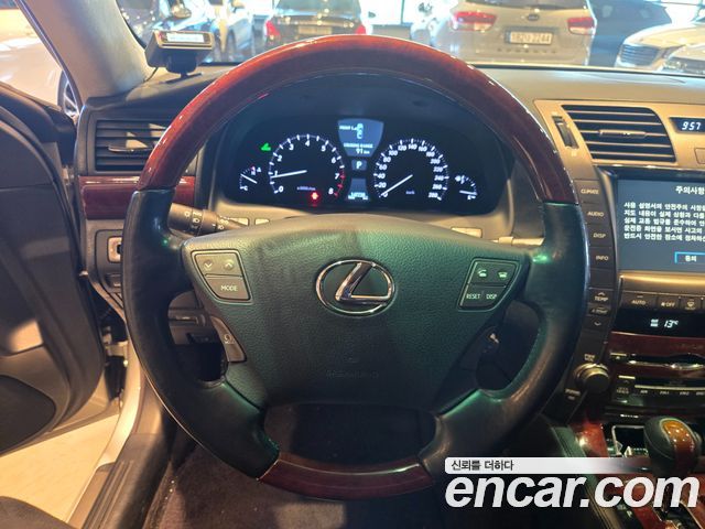 Лексус LS460L 2009 — миниатюра 17