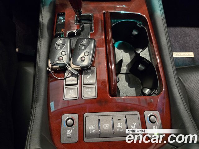 Лексус LS460L 2009 — миниатюра 18
