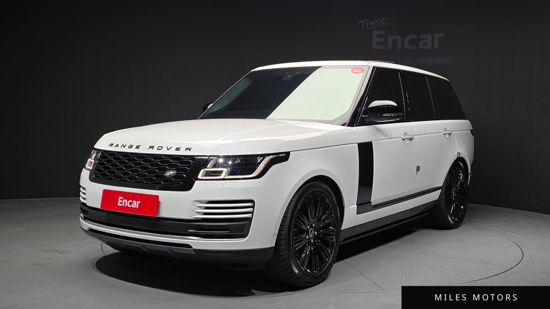 Land Rover Range Rover 2022 — фото 1 из 12