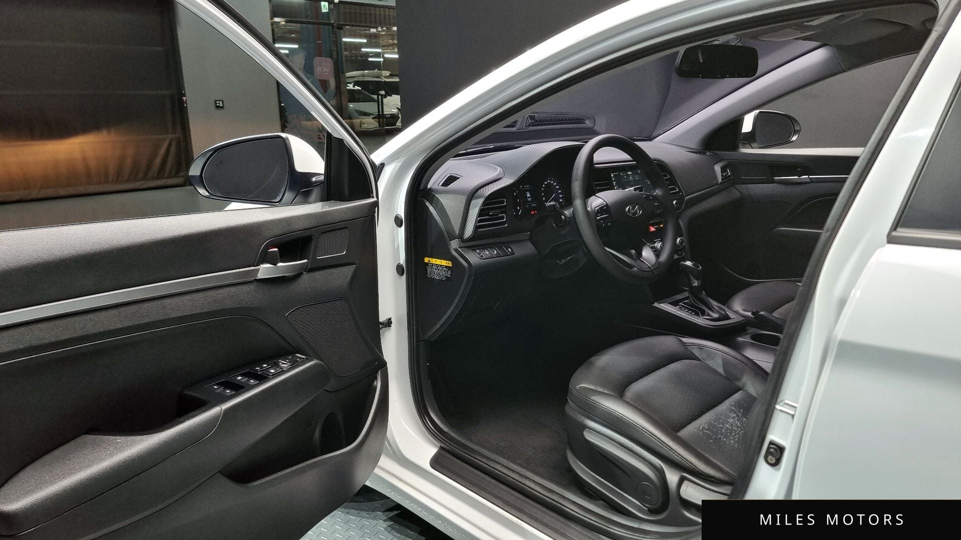 Hyundai AVANTE 2019 — миниатюра 11