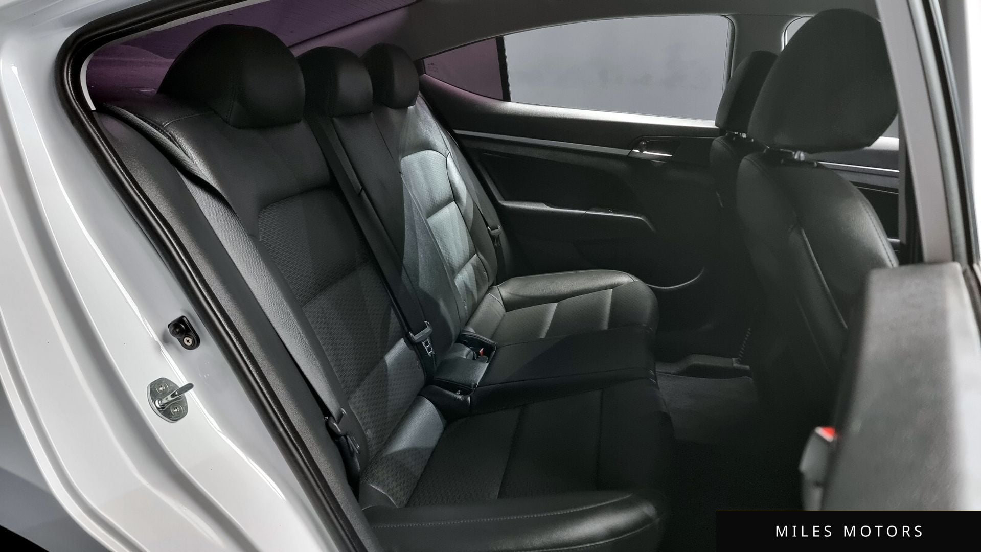Hyundai AVANTE 2019 — миниатюра 12