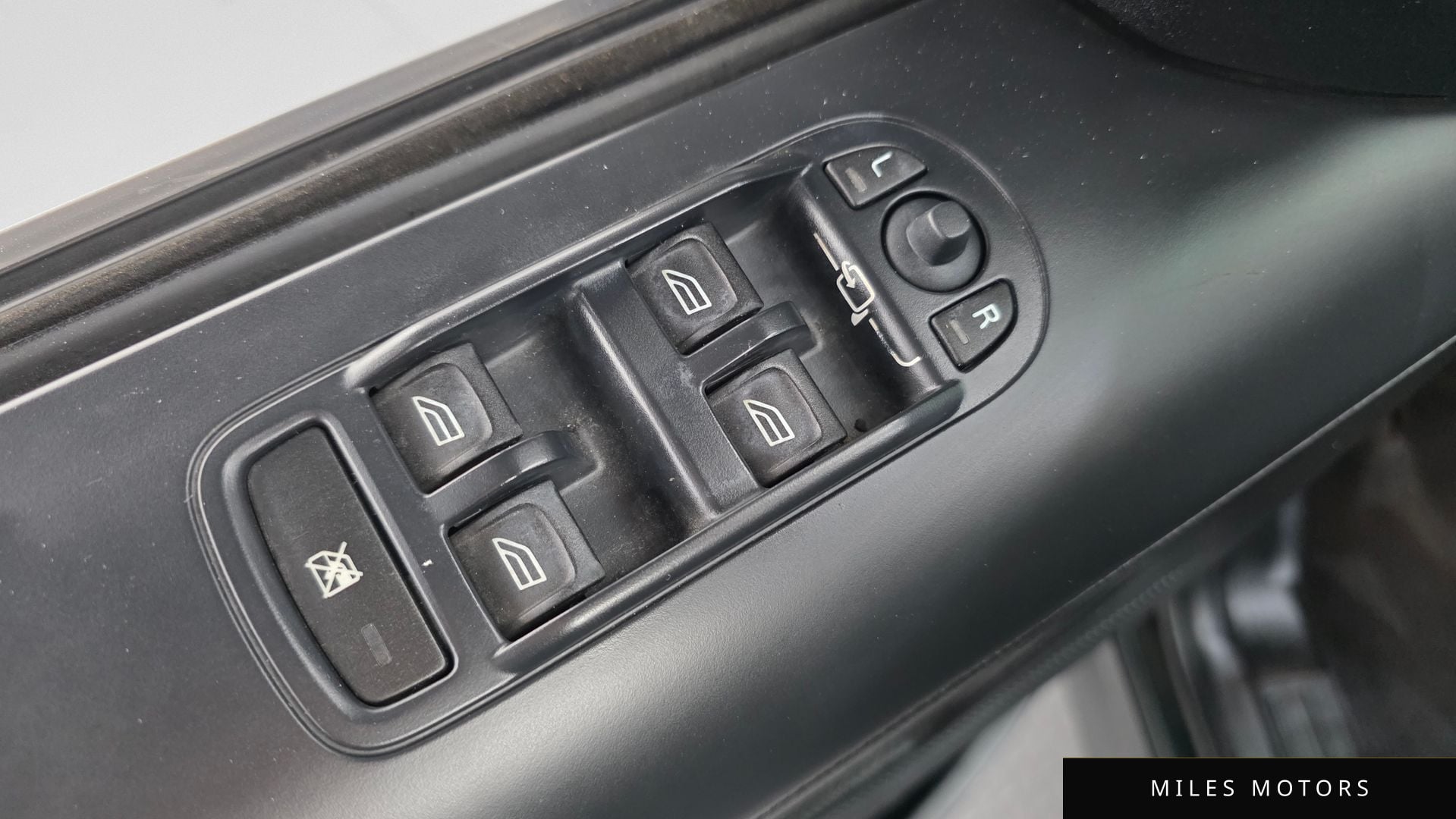 Land Rover Freelander 2010 — миниатюра 13