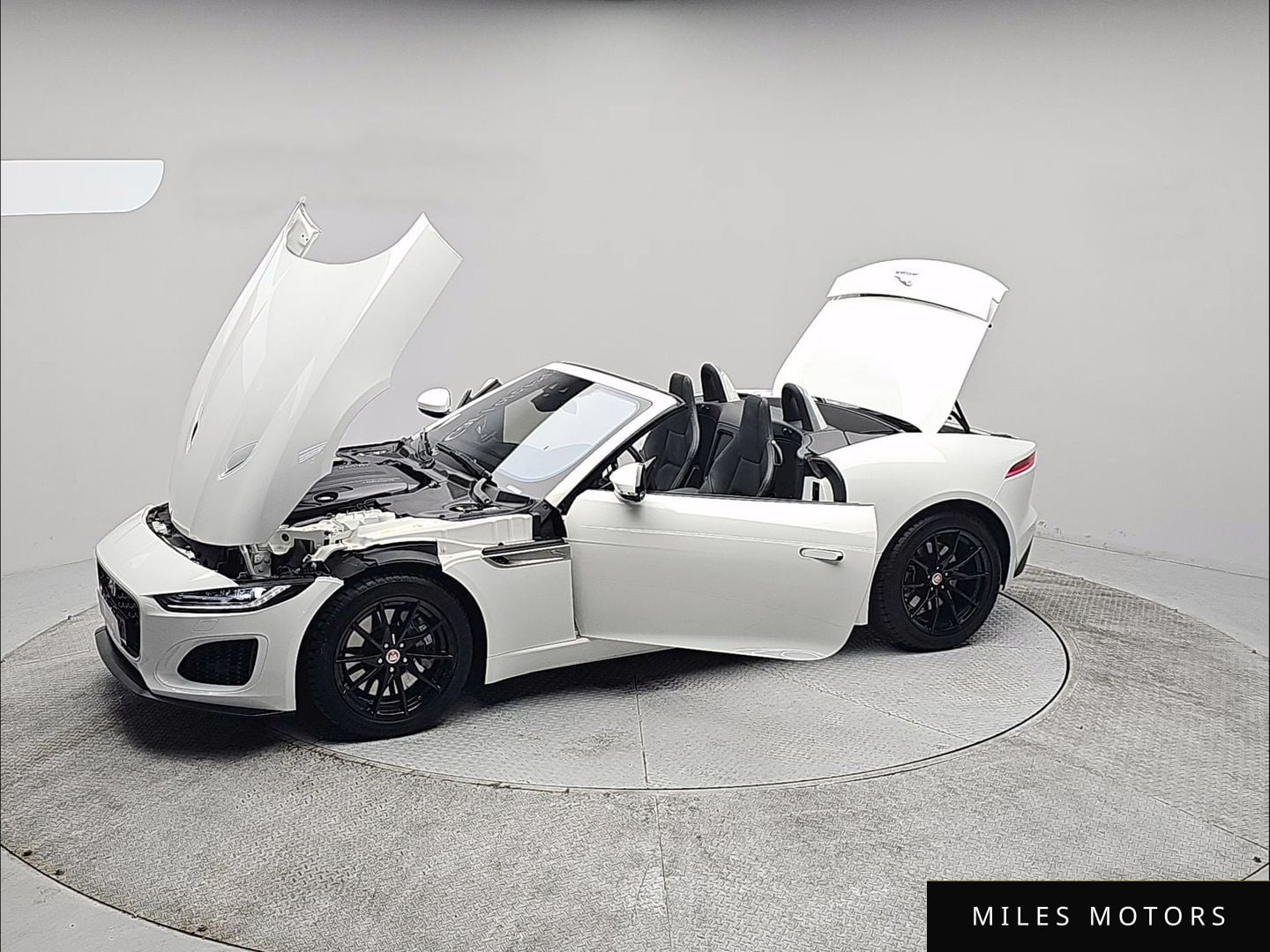 Jaguar F-TYPE 2022 — миниатюра 2