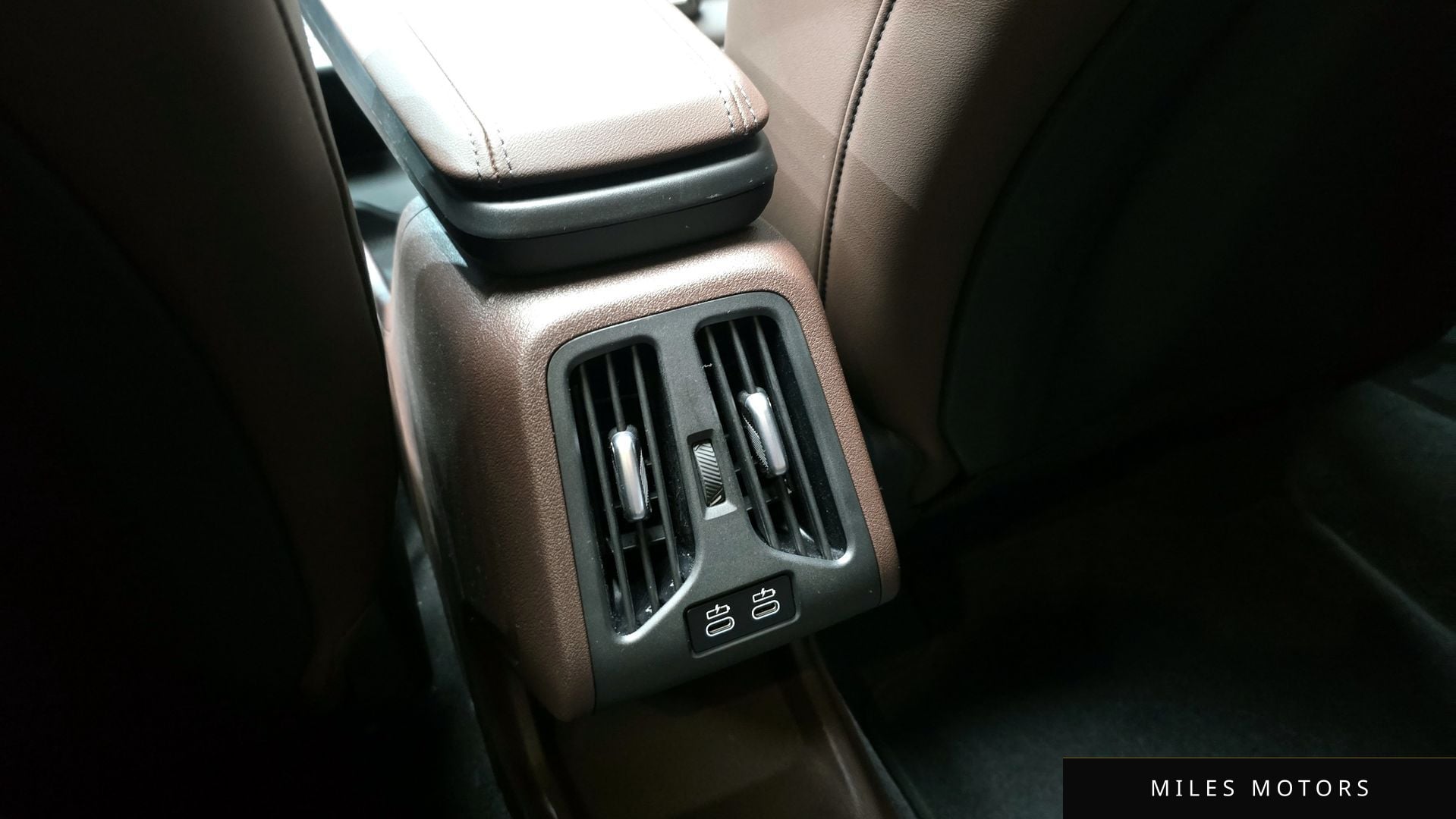BMW 2-Series 2025 — миниатюра 17
