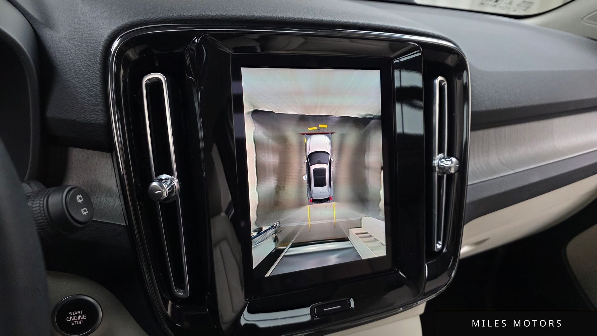 Volvo XC40 2023 — миниатюра 15