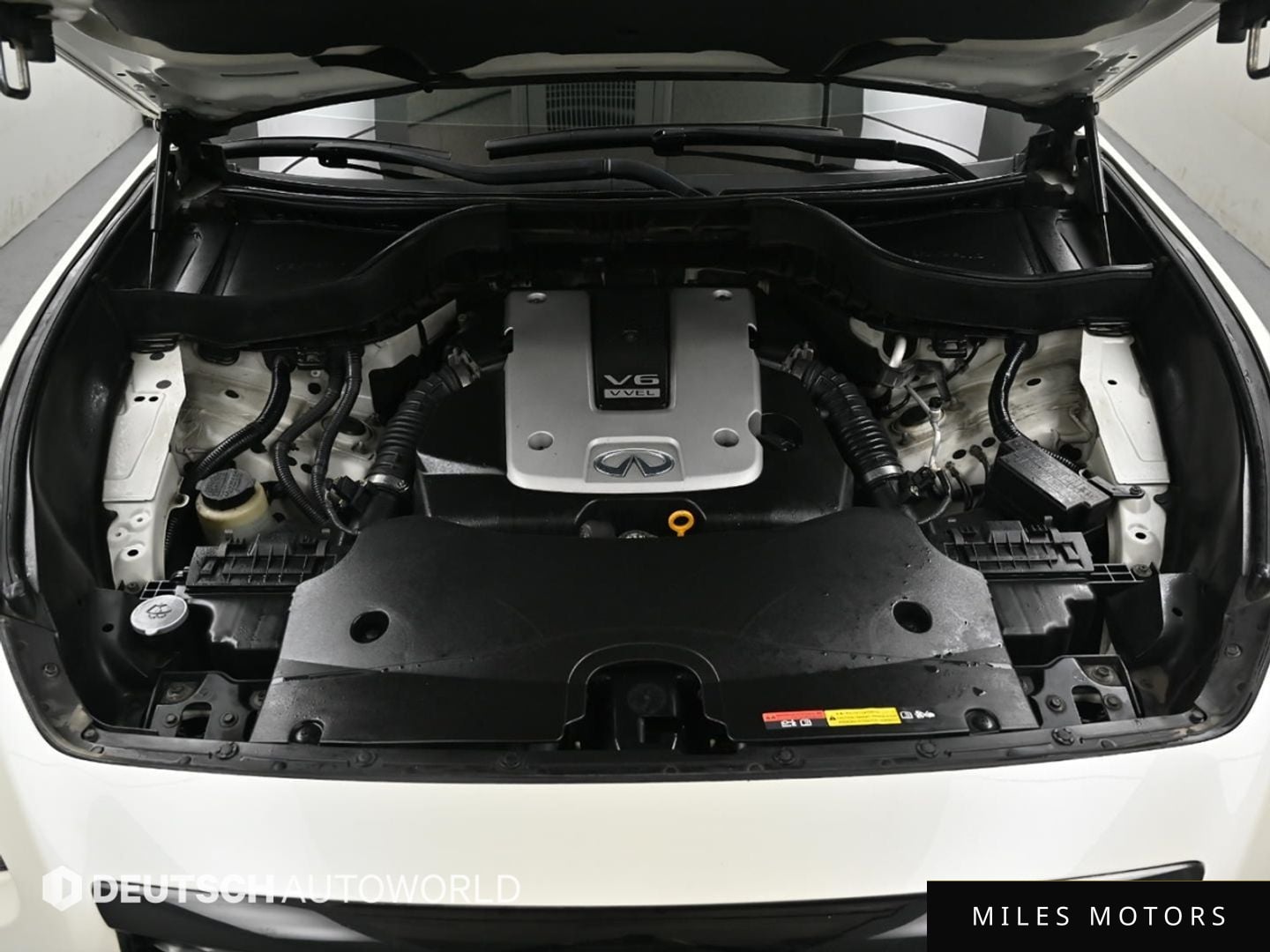 Infiniti QX70 2017 — миниатюра 6