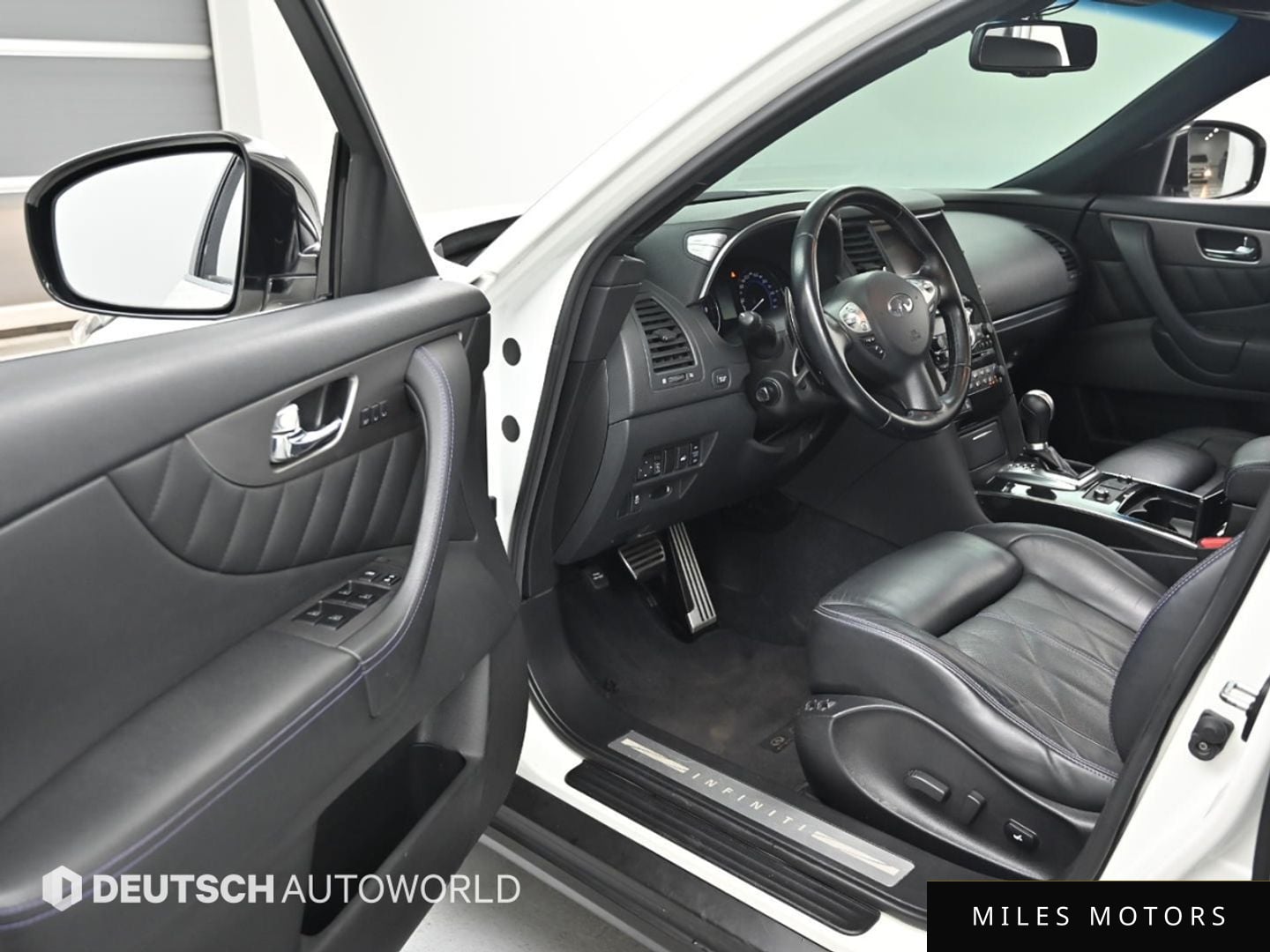 Infiniti QX70 2017 — миниатюра 11