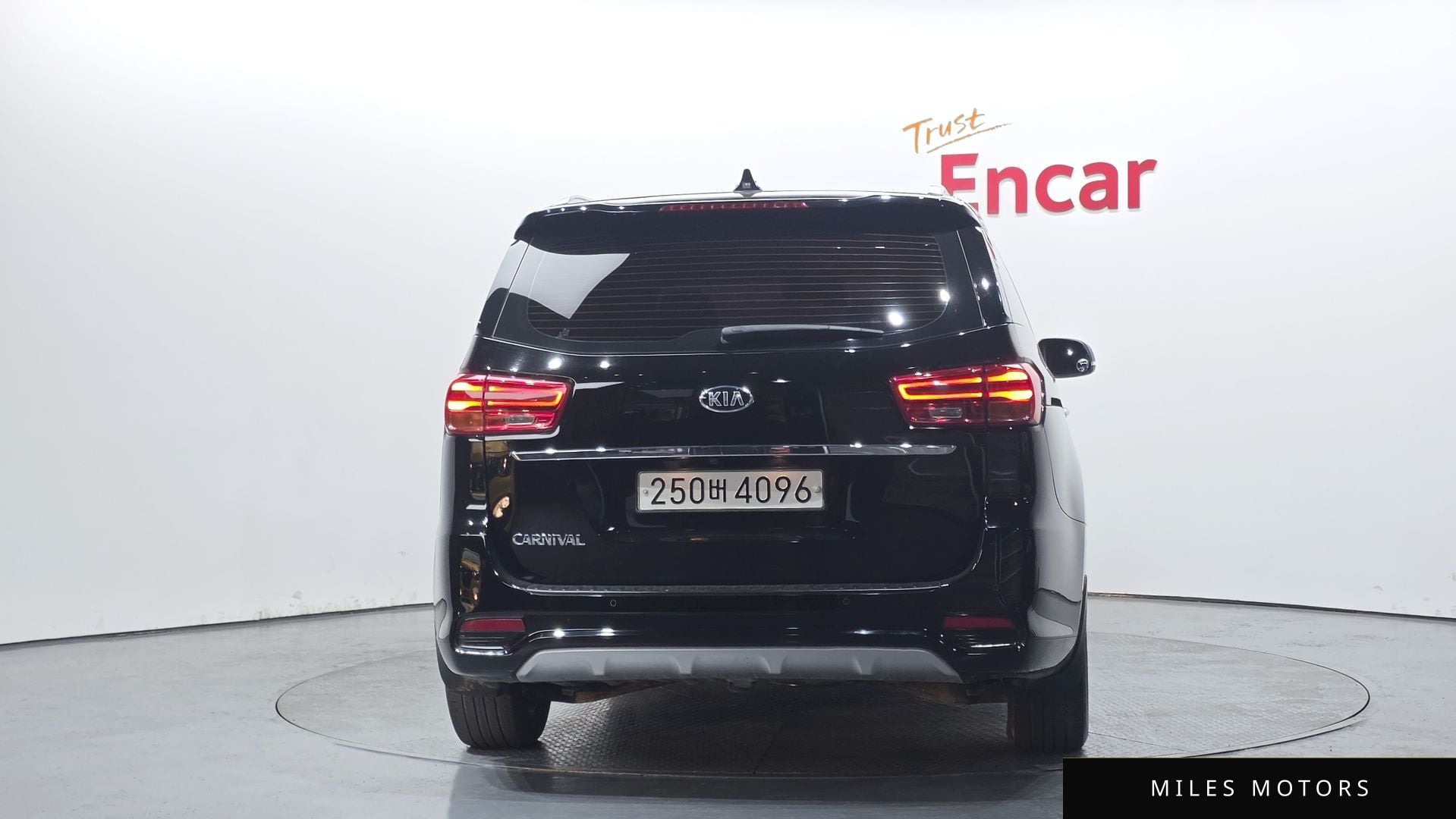 Kia Canival 2019 — миниатюра 4