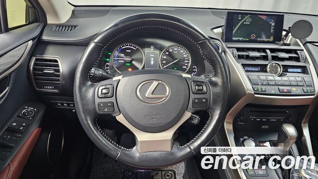 Лексус NX300h 2015 — миниатюра 13