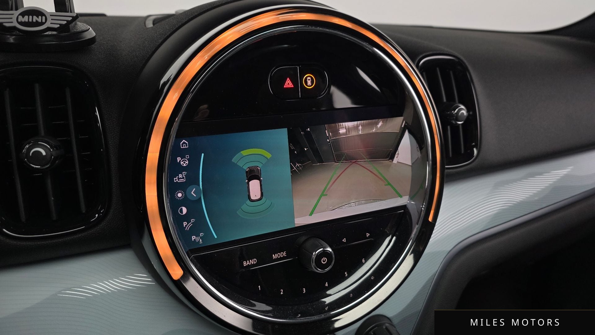 MINI 쿠퍼 S 컨트리맨 2023 — миниатюра 17