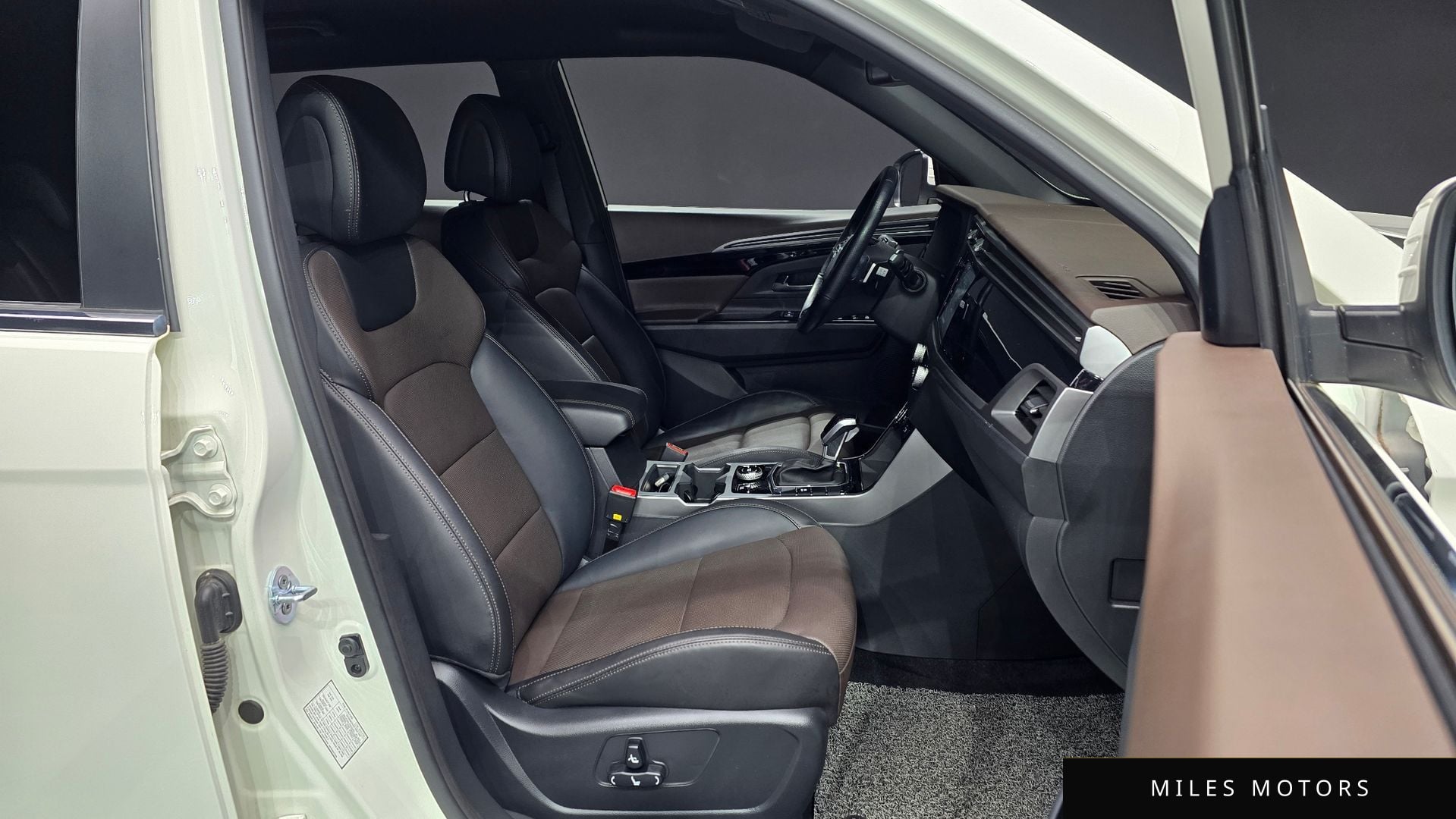 KG Mobility Beautiful Korando 2021 — миниатюра 10