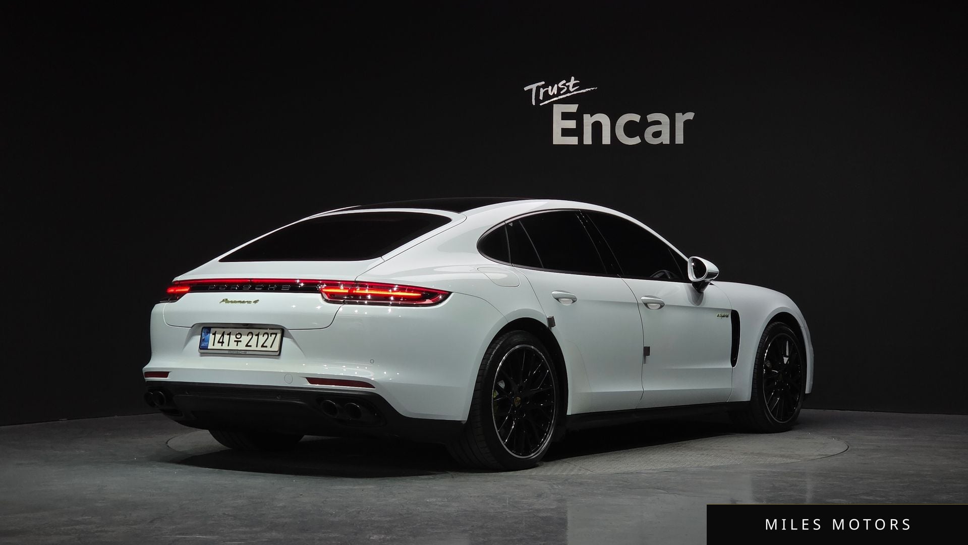 Porsche Panamera 2020 — миниатюра 2