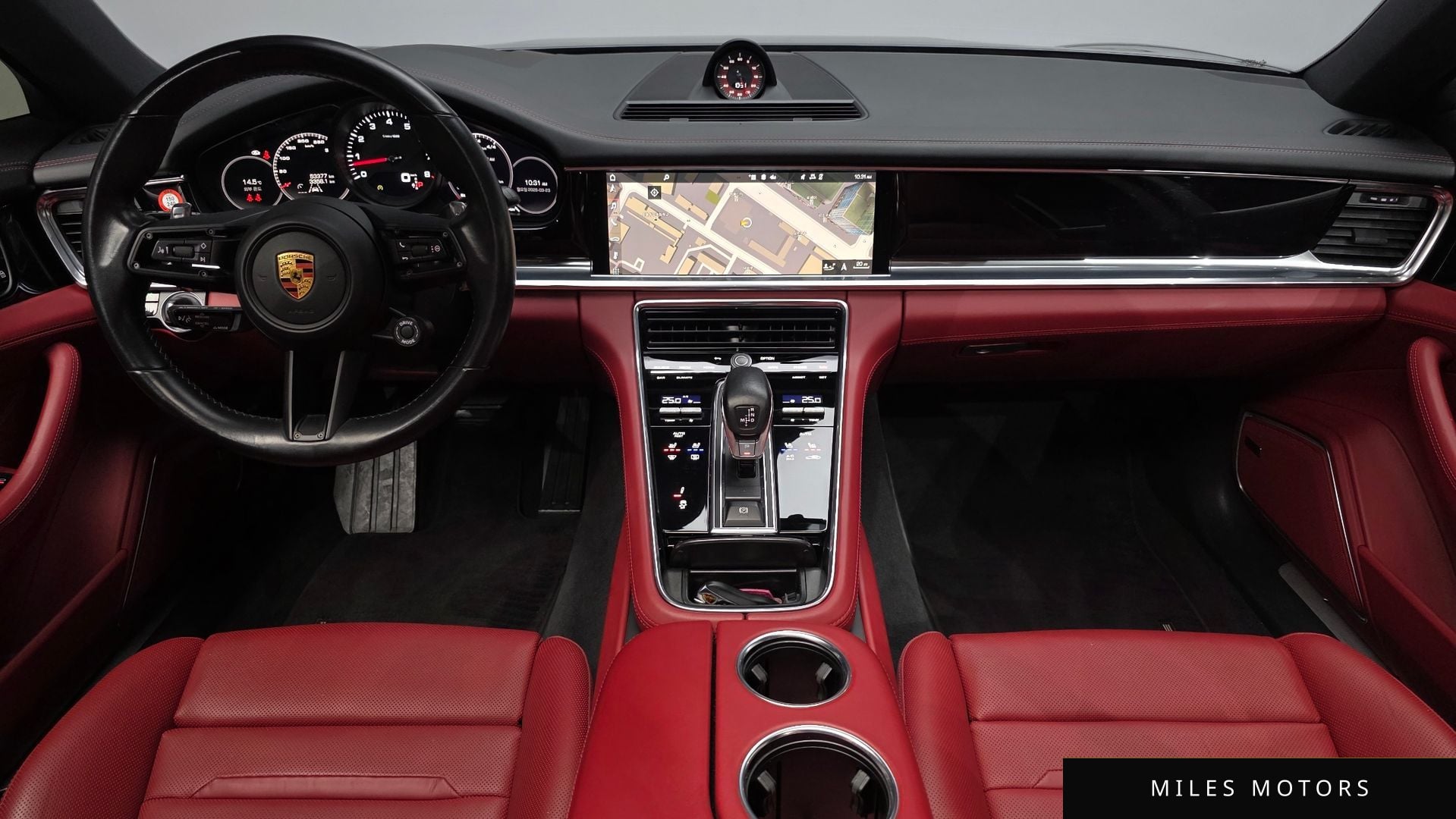 Porsche Panamera 2021 — миниатюра 6