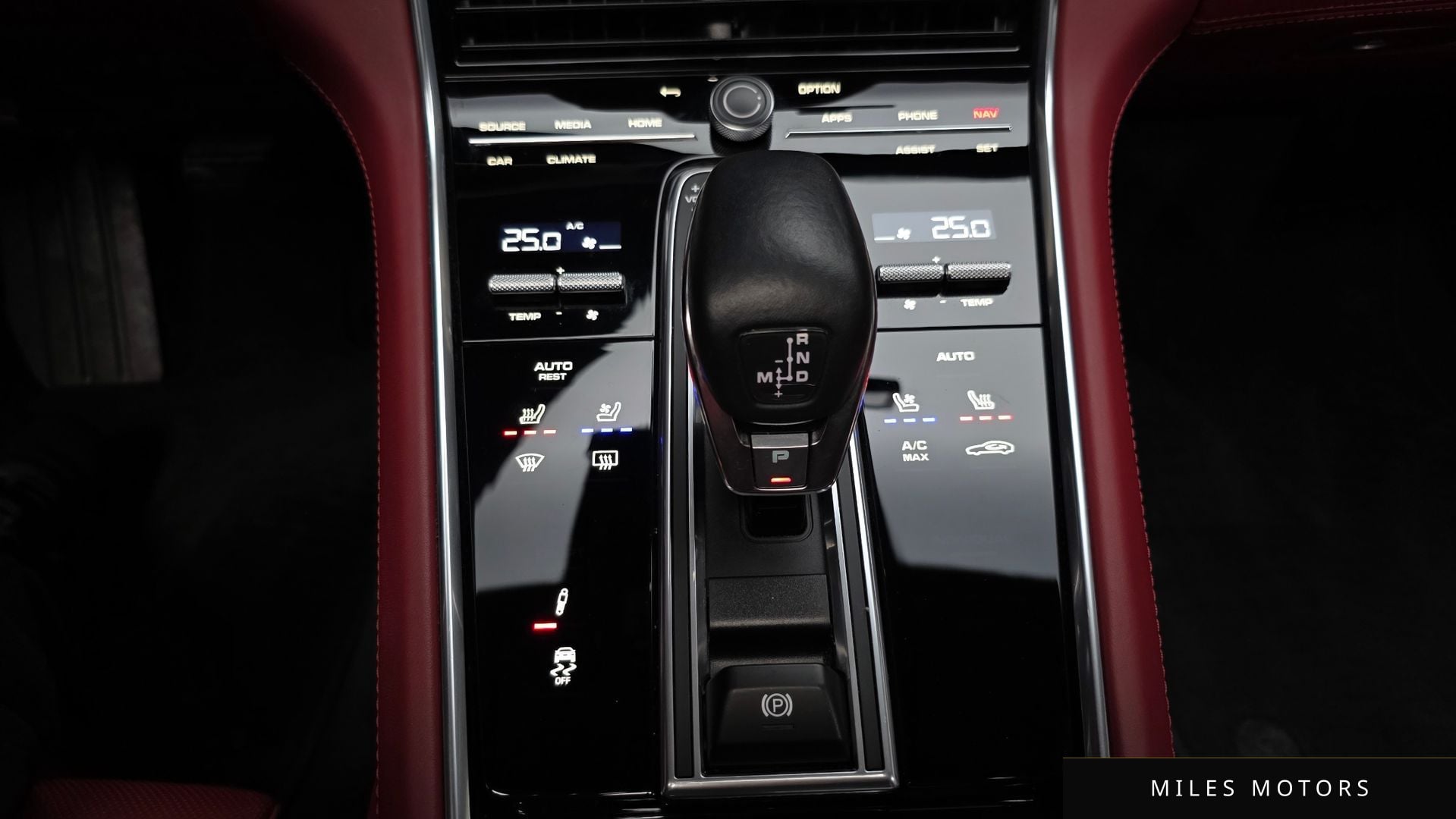 Porsche Panamera 2021 — миниатюра 8