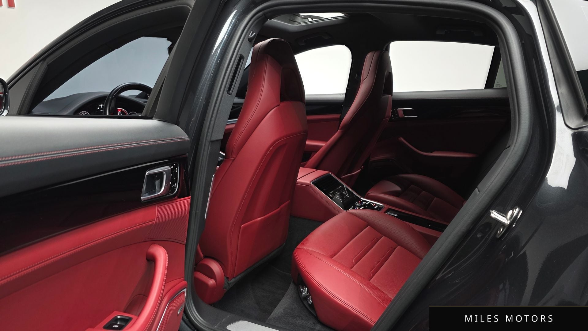 Porsche Panamera 2021 — миниатюра 11
