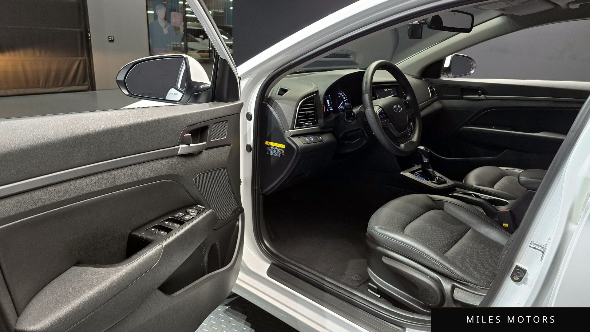 Hyundai AVANTE 2018 — миниатюра 10