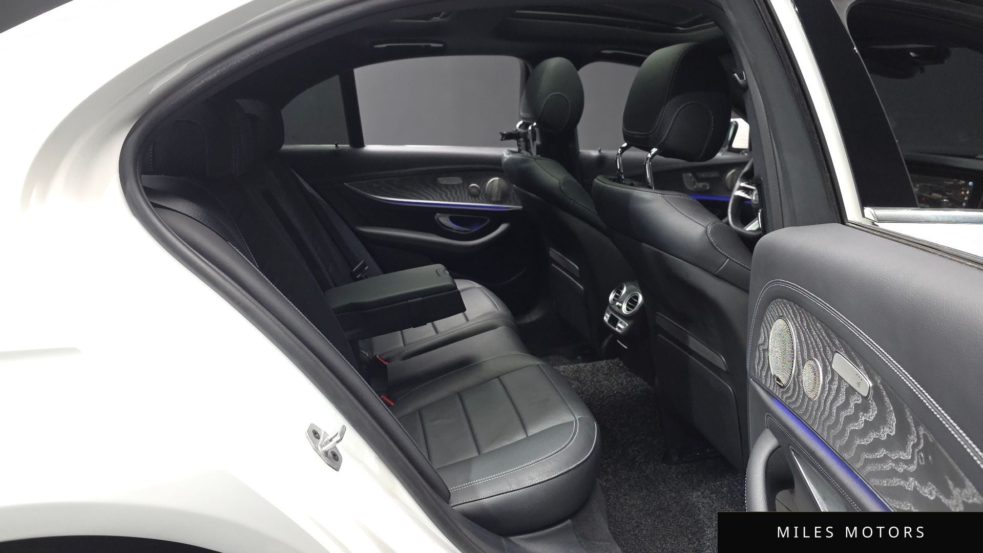 Mercedes-Benz E-클래스 W213 2022 — миниатюра 12