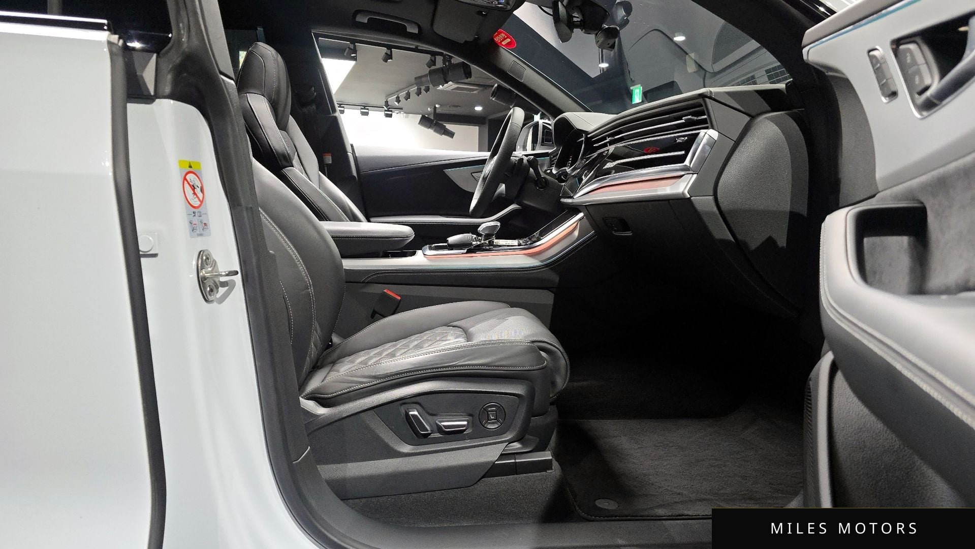 Audi Q8 (4M) 2023 — миниатюра 11