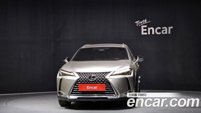 Лексус UX300h 2025 — миниатюра 3