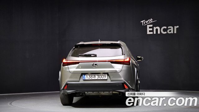 Лексус UX300h 2025 — миниатюра 4