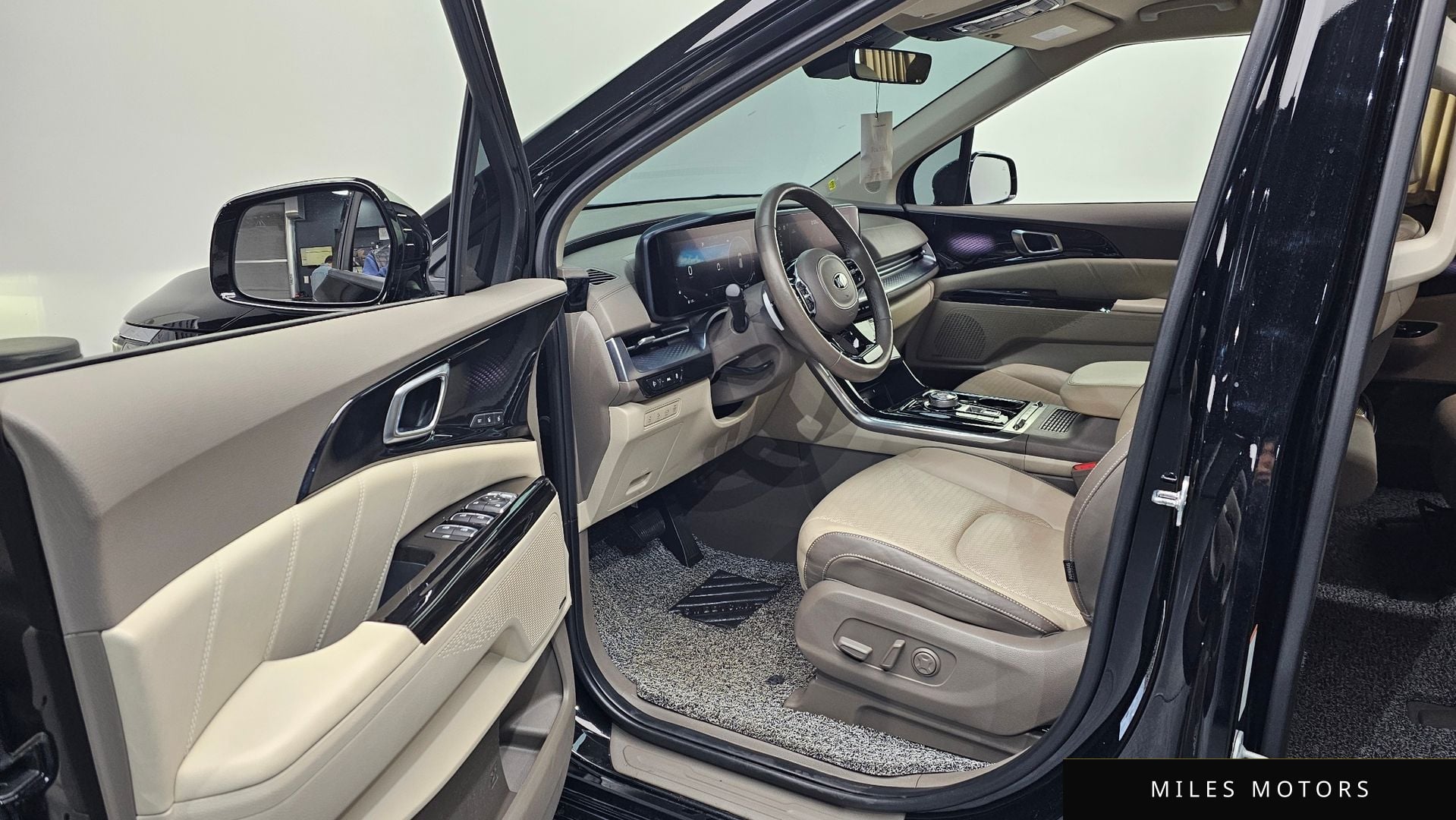 Kia Carnival 2021 — миниатюра 10