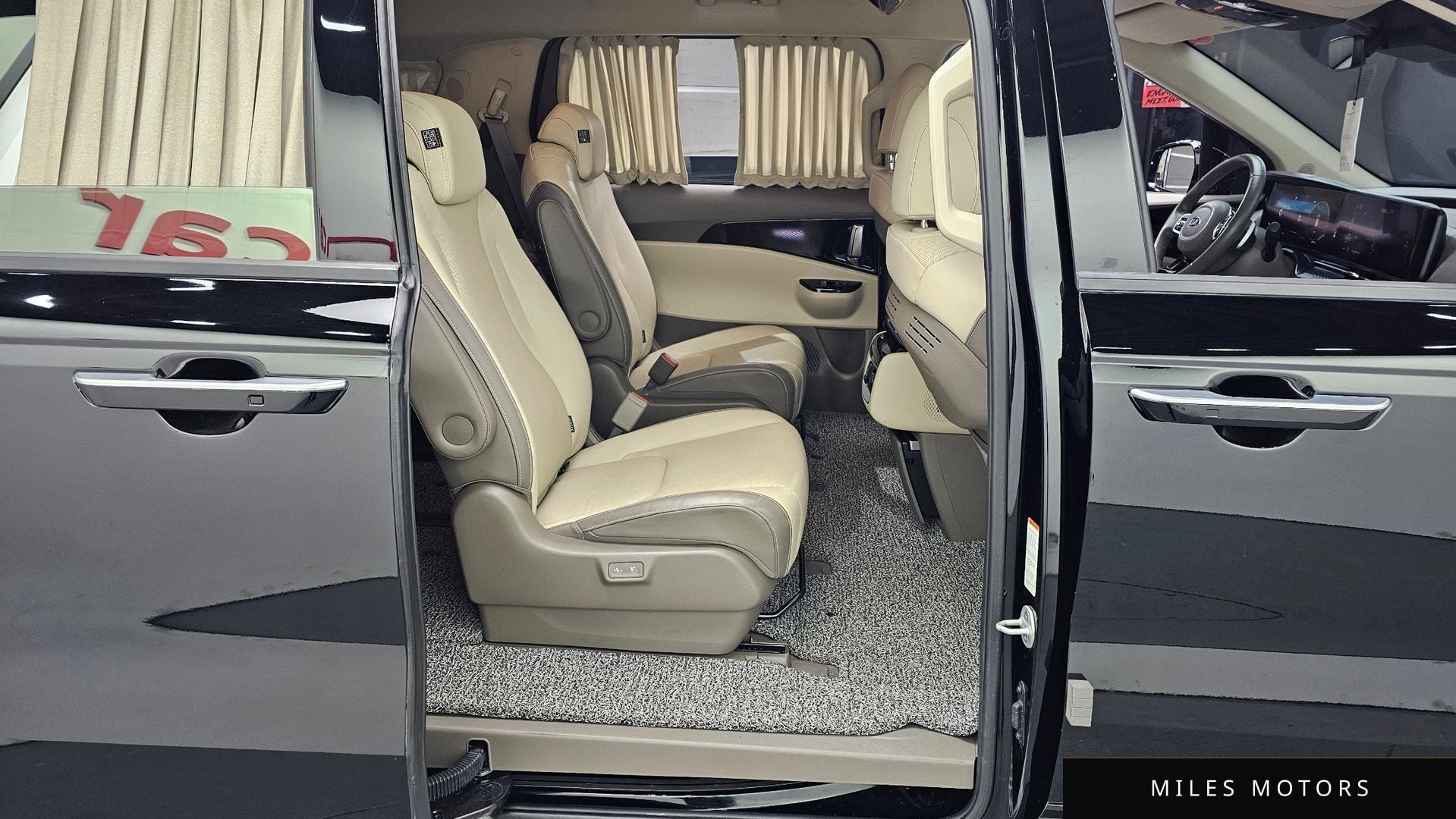 Kia Carnival 2021 — миниатюра 12