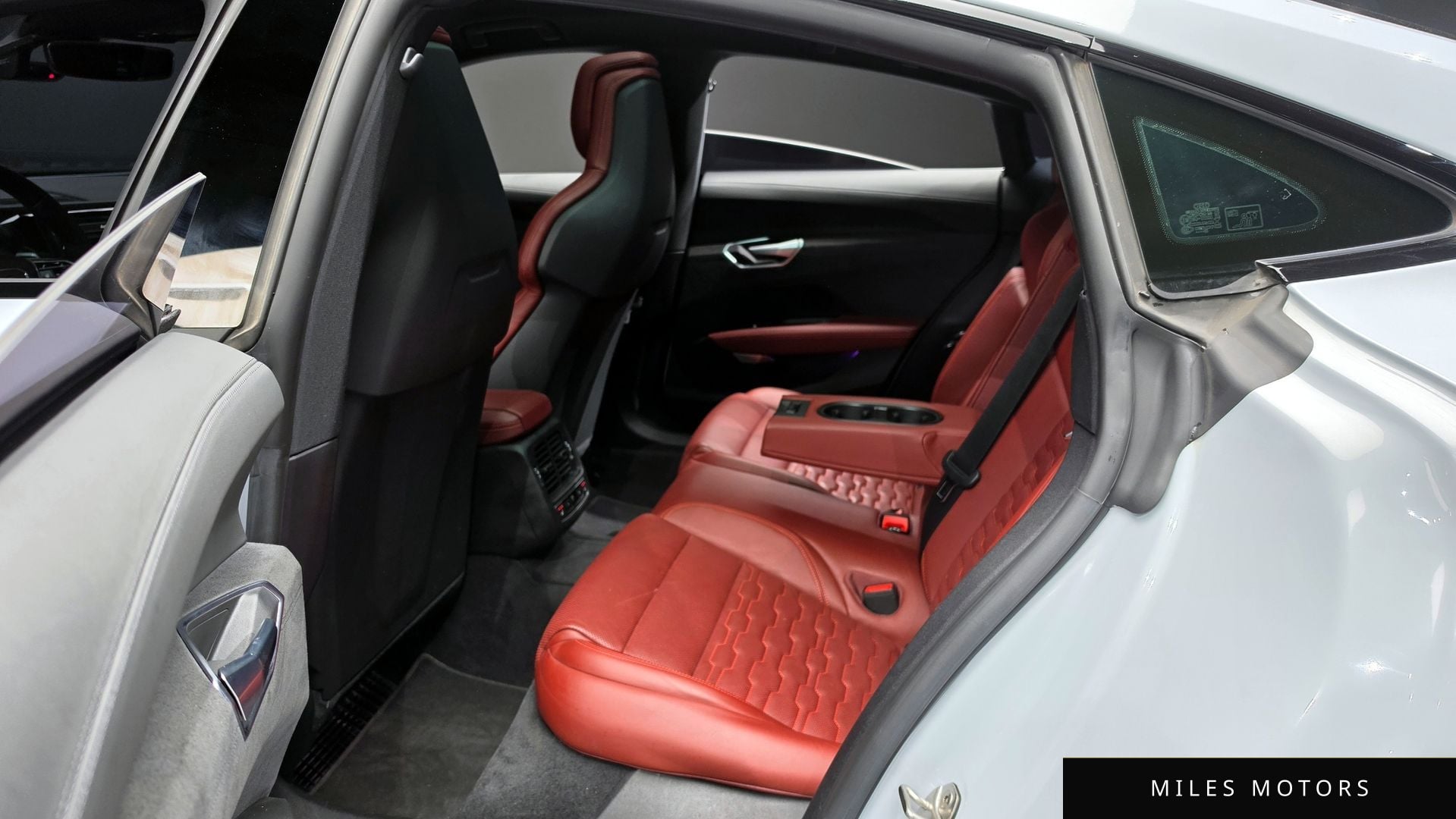 Audi e-트론 GT 2022 — миниатюра 12