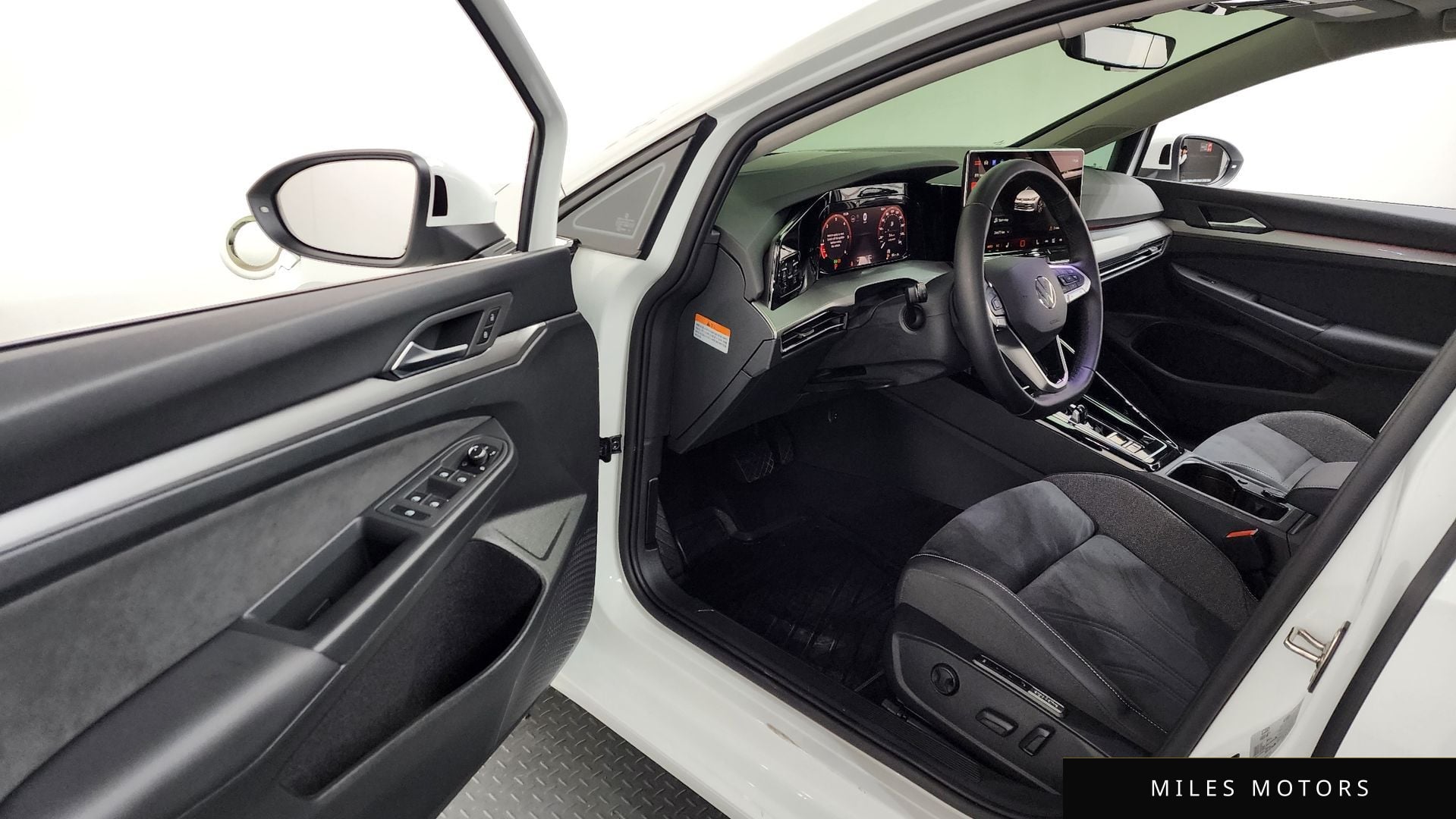 Volkswagen 골프 2025 — миниатюра 10