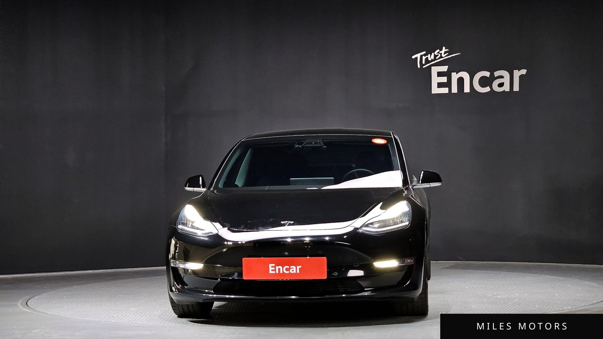 Tesla 모델 3 2020 — миниатюра 3