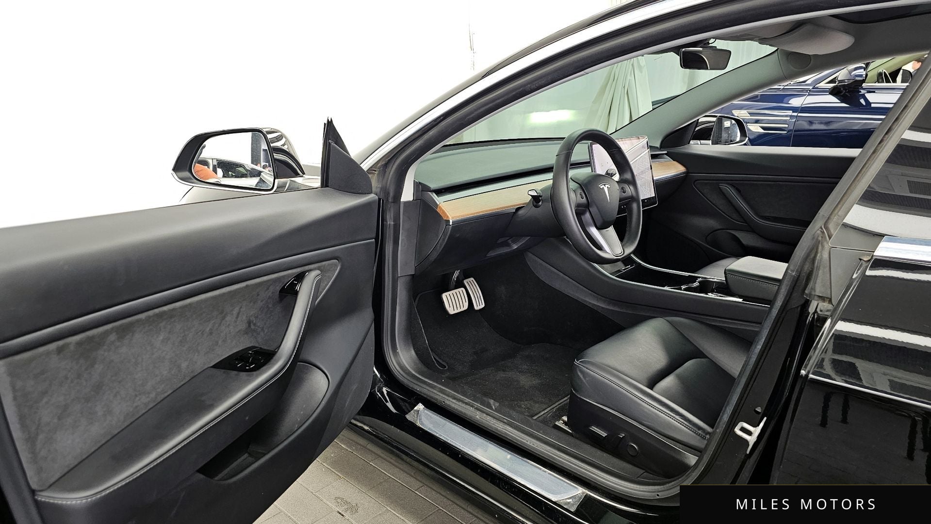 Tesla 모델 3 2020 — миниатюра 10
