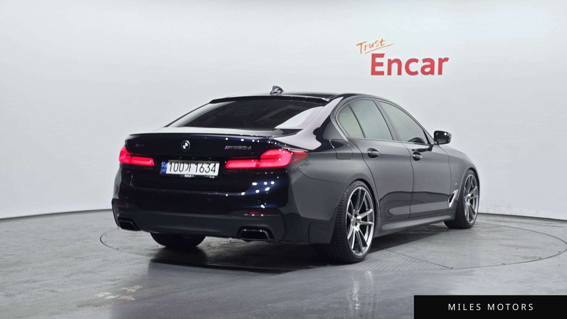 BMW 5 Series (G30) 2018 — миниатюра 2