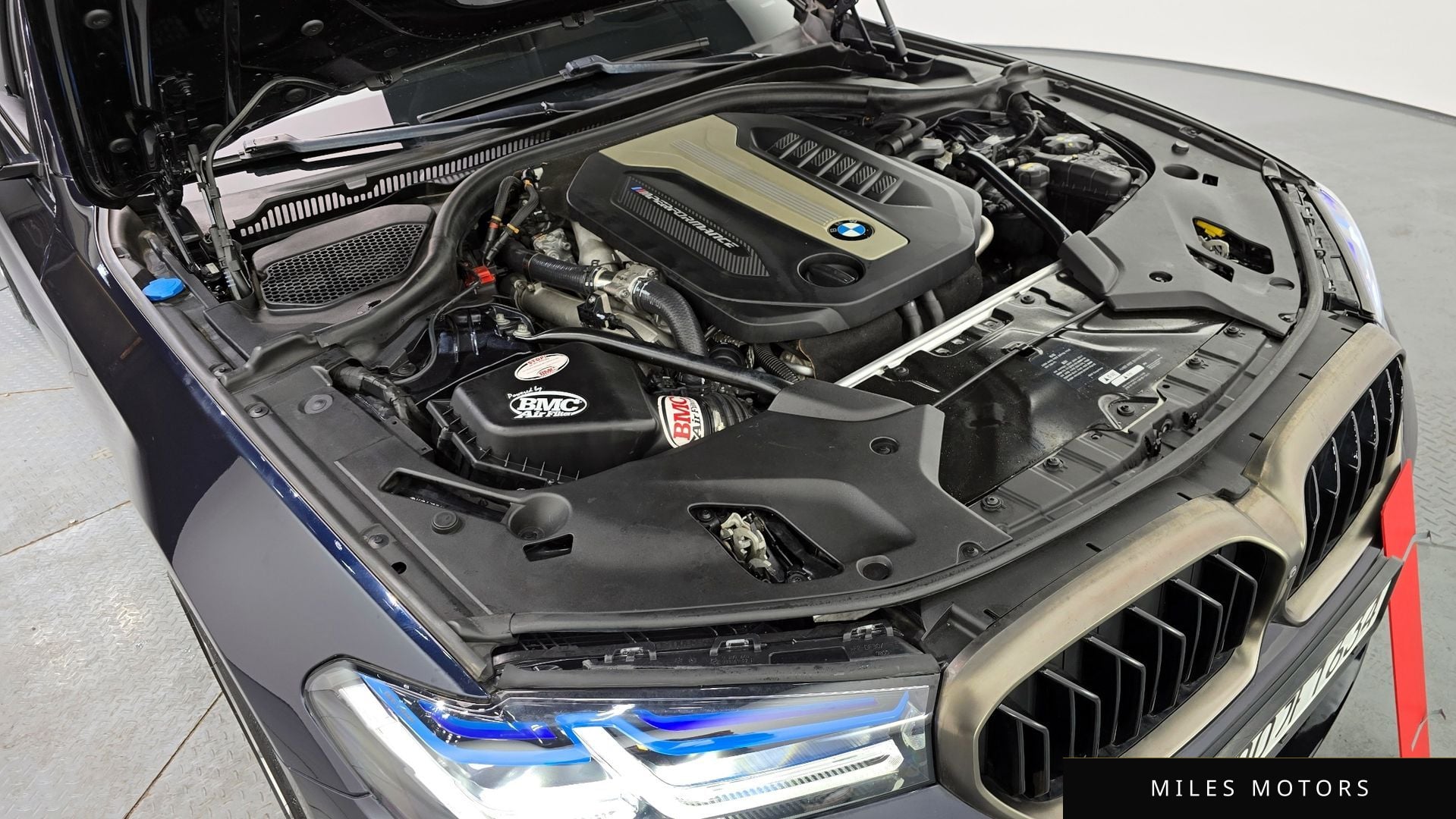 BMW 5 Series (G30) 2018 — миниатюра 6