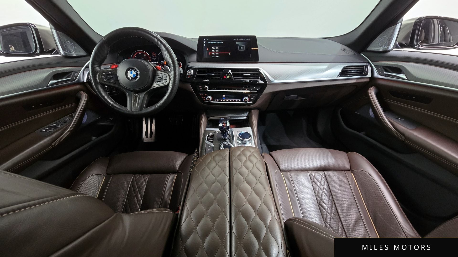 BMW 5 Series (G30) 2018 — миниатюра 7