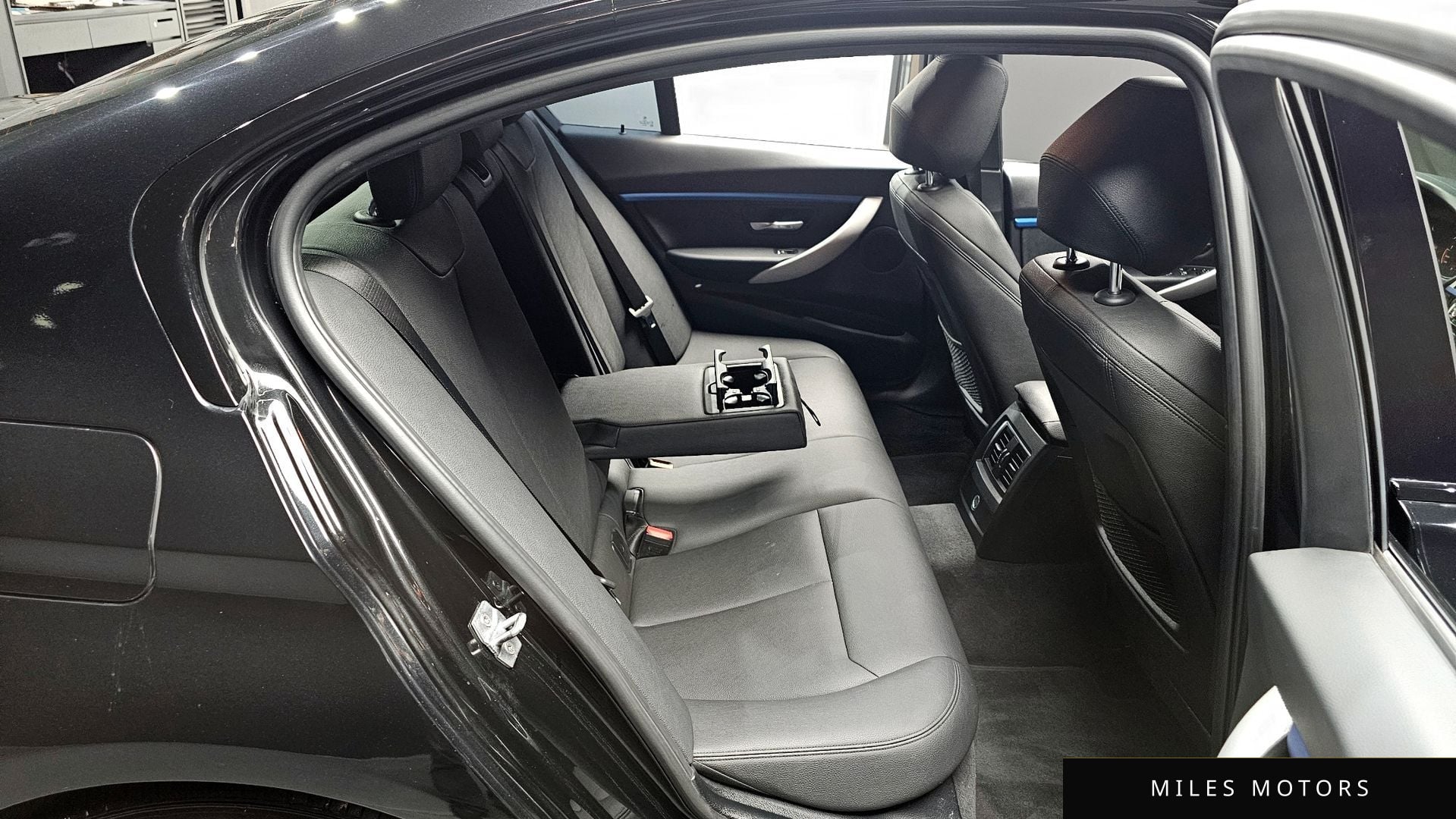 BMW 3 Series (F30) 2018 — миниатюра 11
