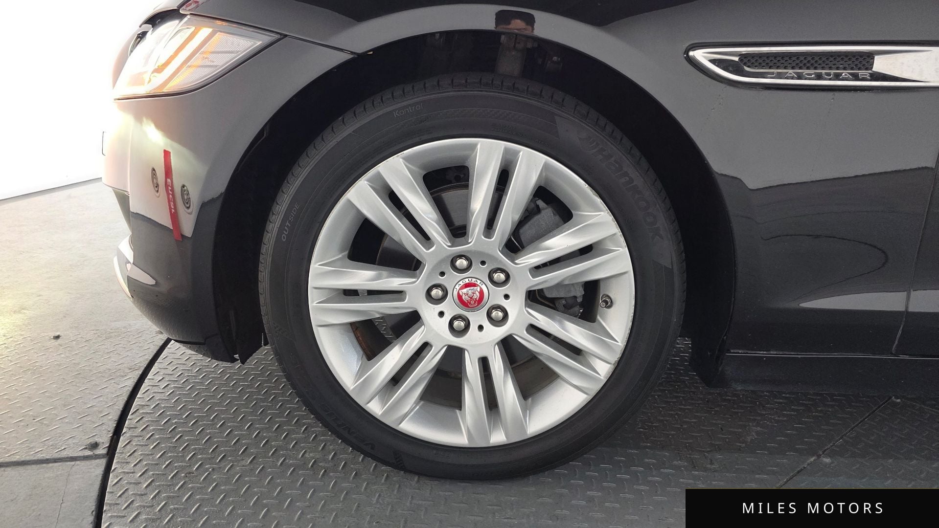 Jaguar XF (X260) 2017 — миниатюра 4