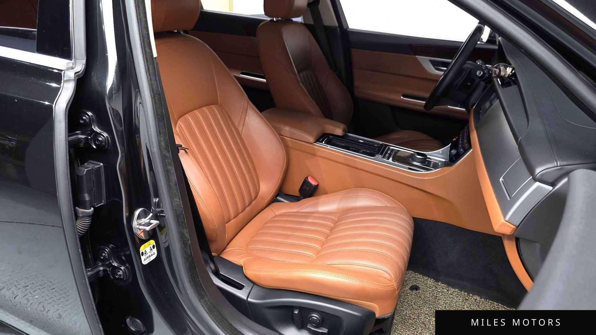 Jaguar XF (X260) 2017 — миниатюра 9