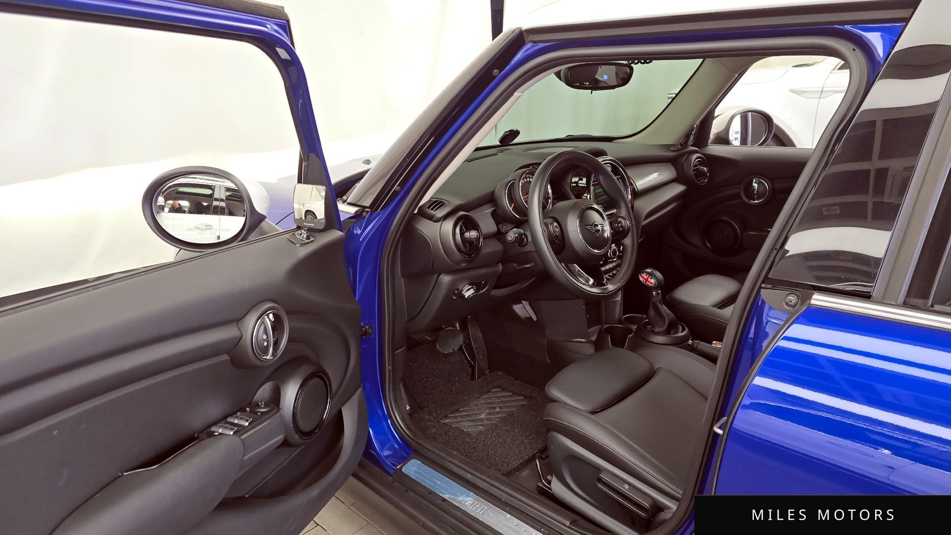 MINI Cooper 2019 — миниатюра 10