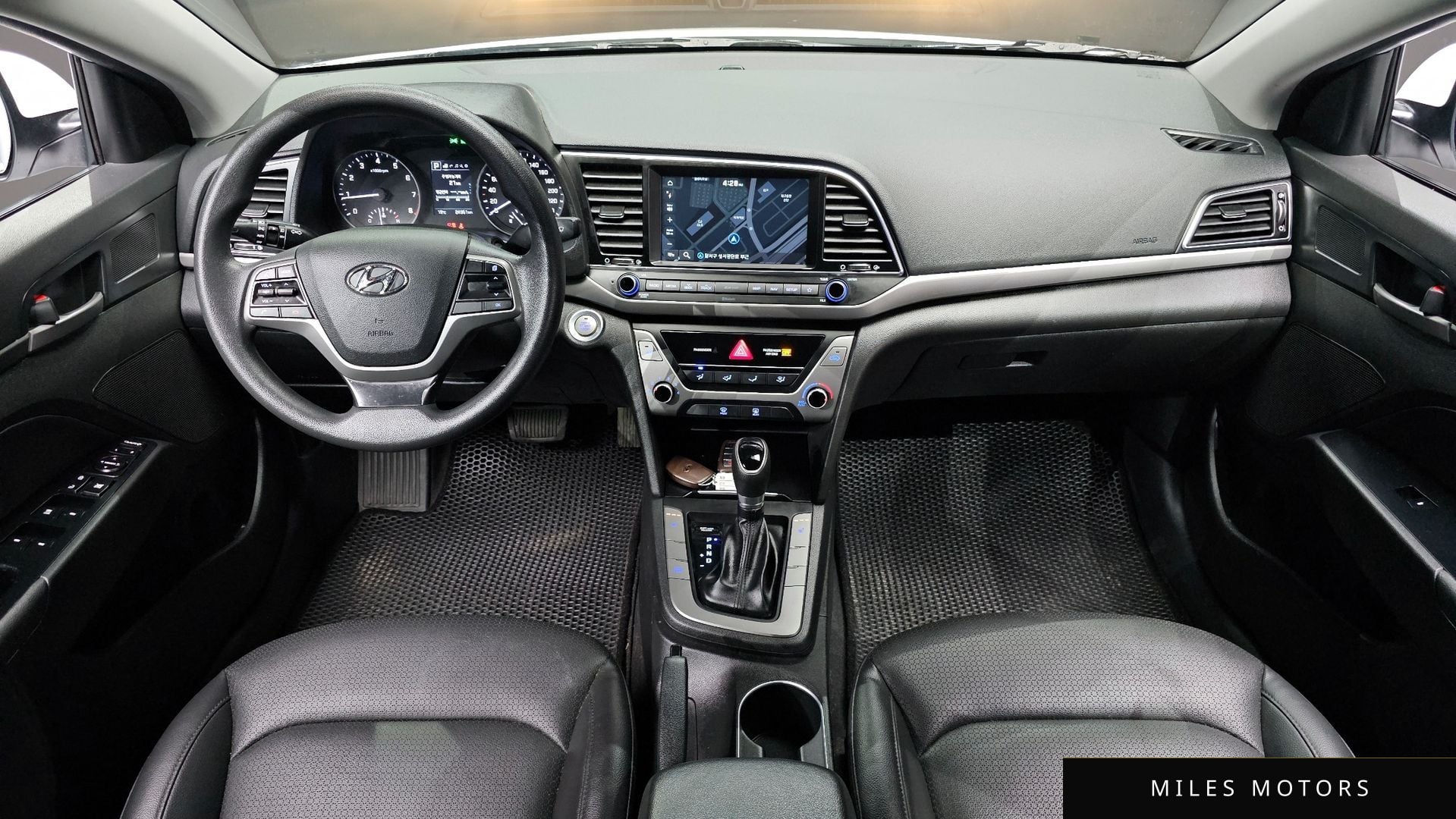 Hyundai AVANTE 2018 — миниатюра 7