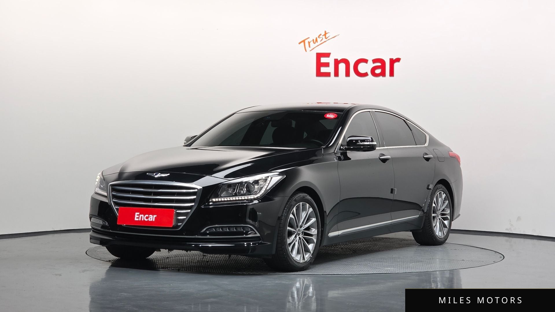 Hyundai Genesis 2014 — фото 1 из 12