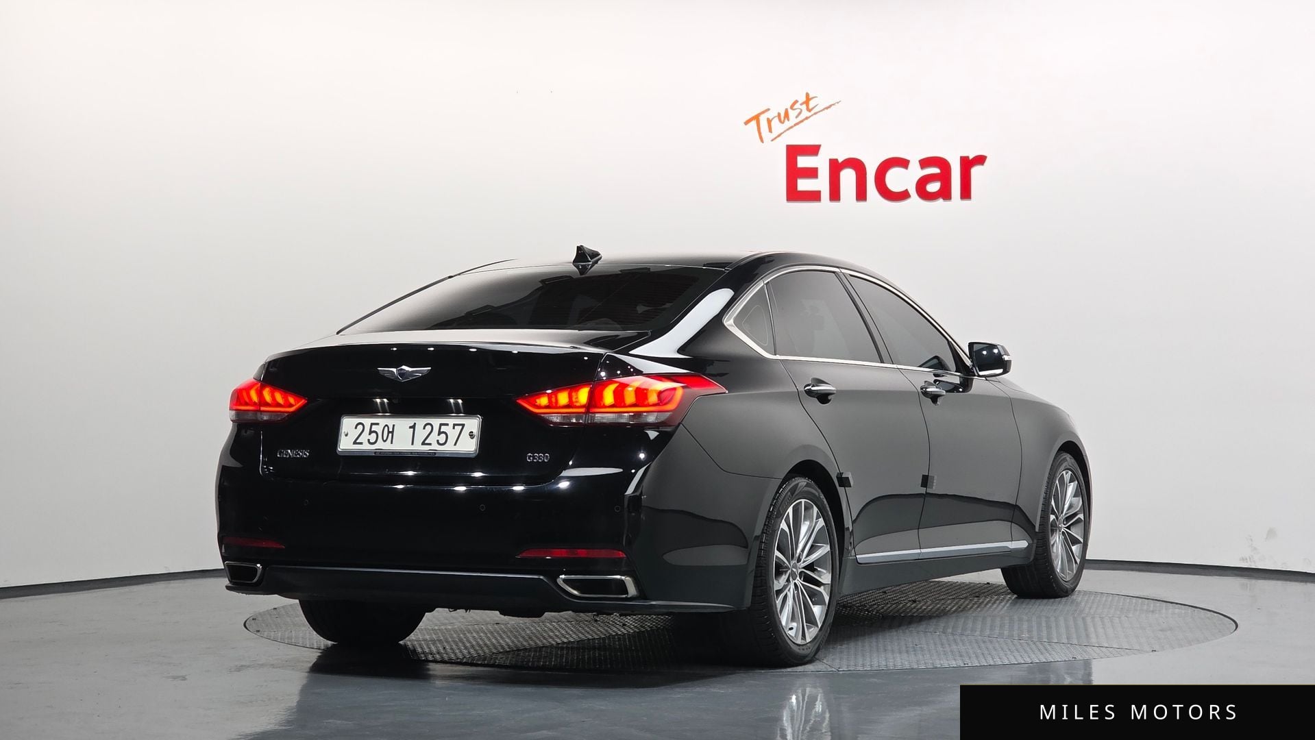 Hyundai Genesis 2014 — миниатюра 2