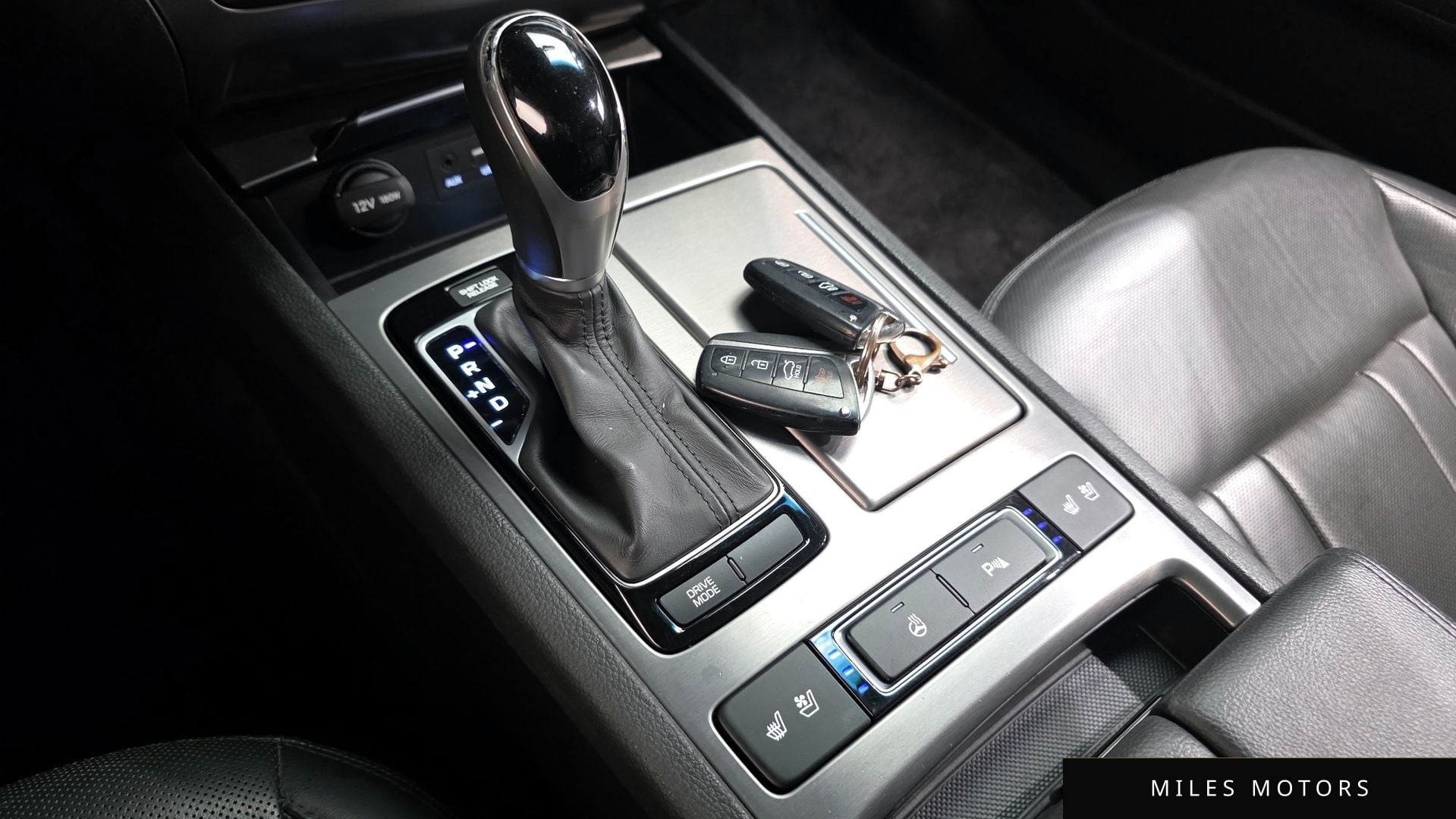 Hyundai Genesis 2014 — миниатюра 9