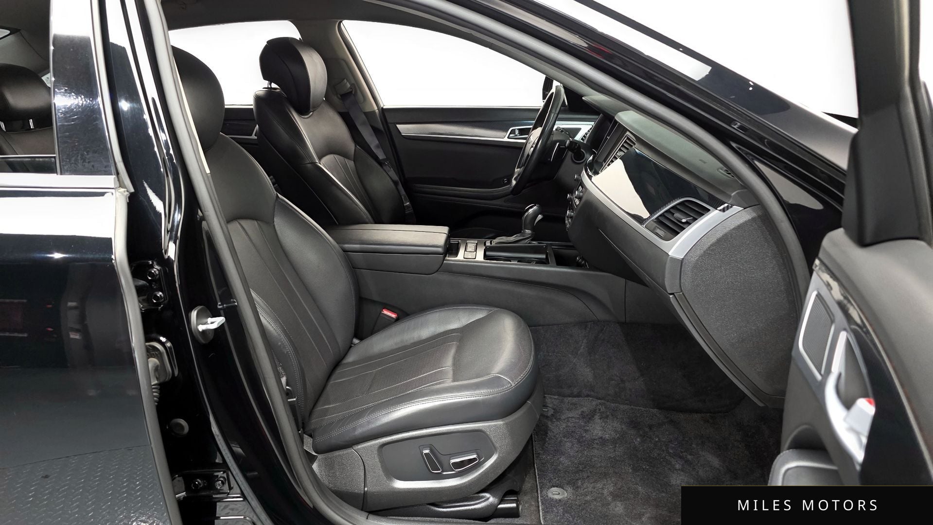 Hyundai Genesis 2014 — миниатюра 11