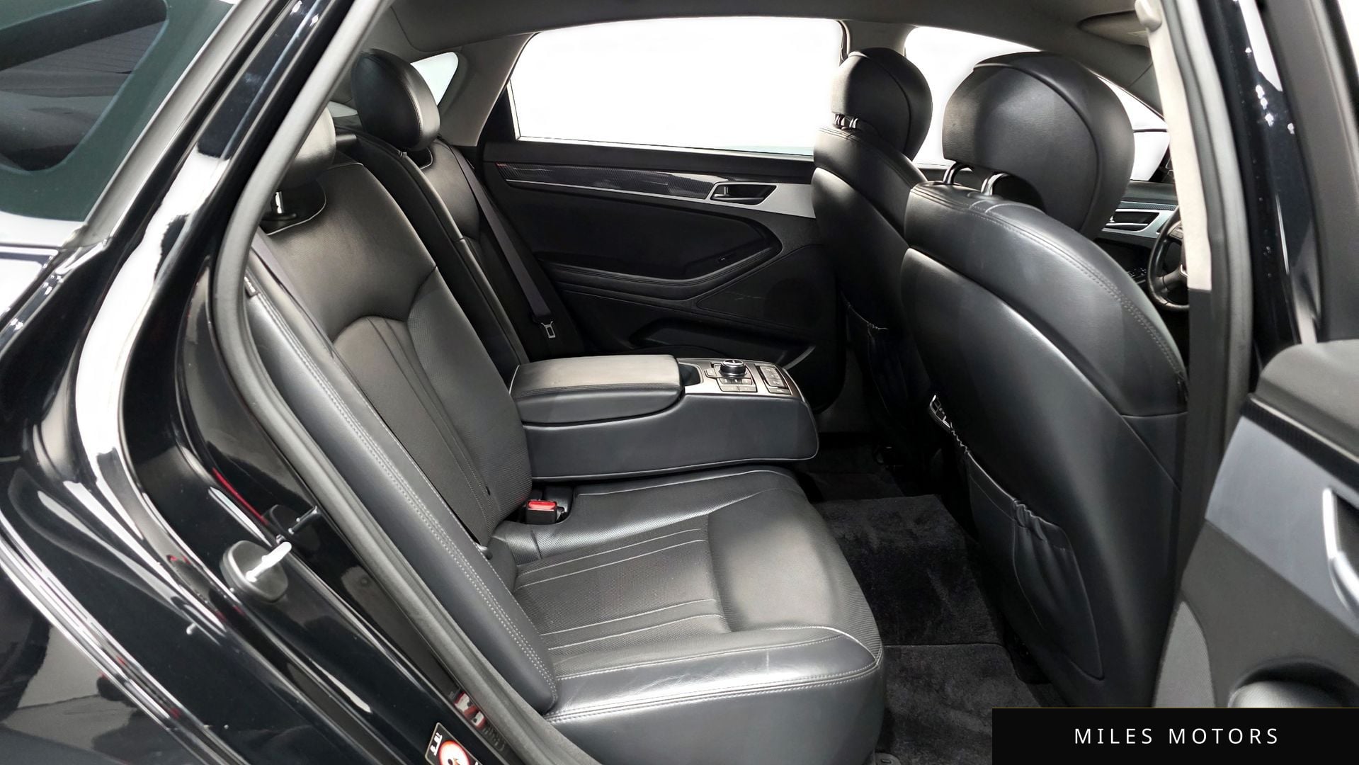 Hyundai Genesis 2014 — миниатюра 12