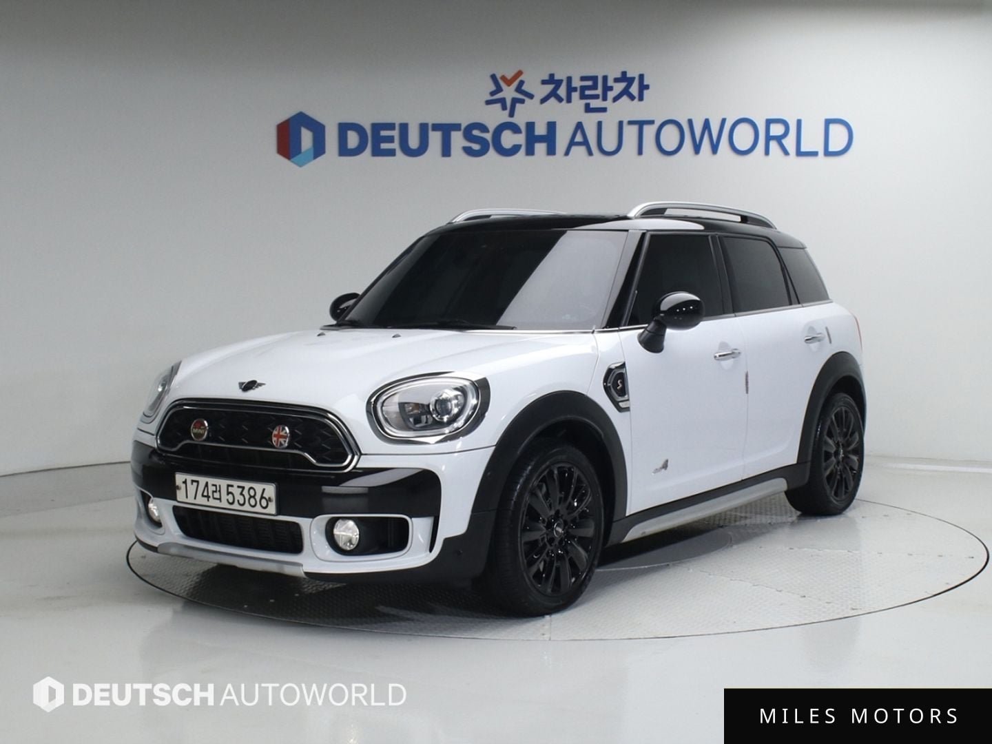 MINI Countryman 2019 — фото 1 из 12