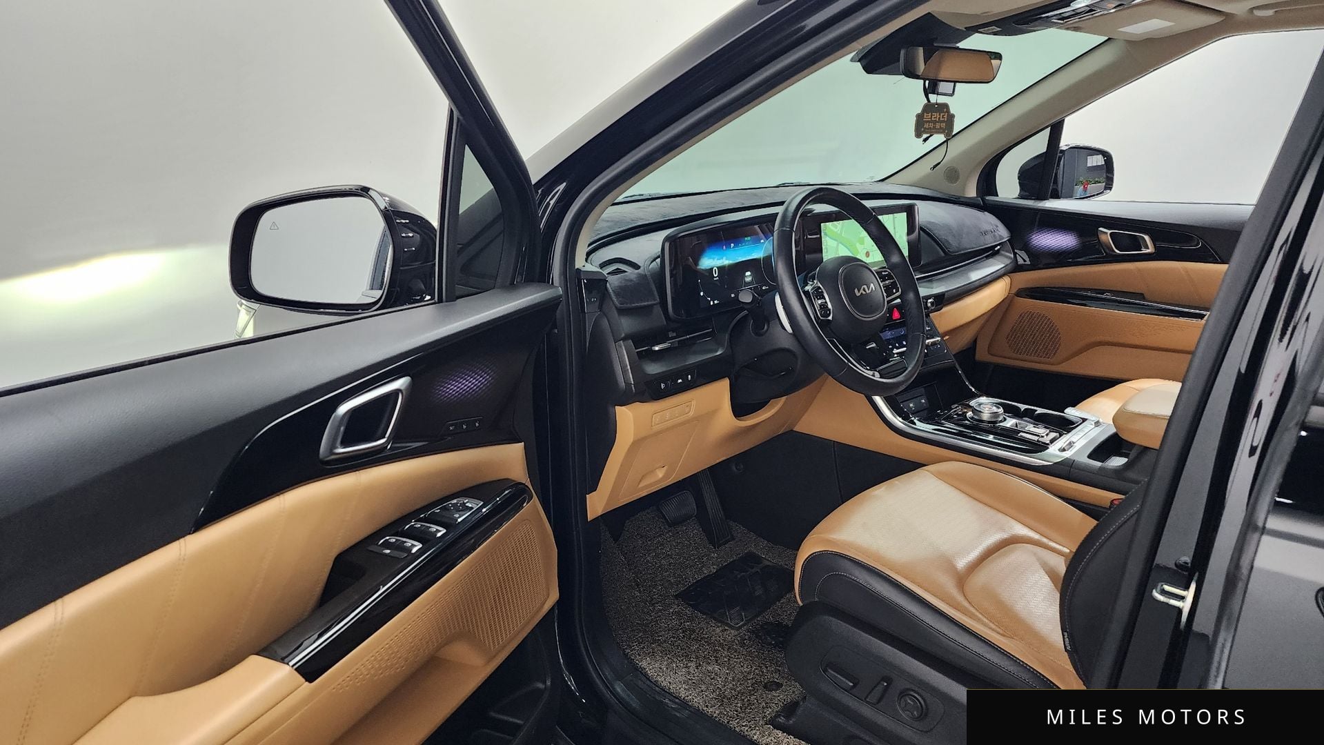 Kia Carnival 2023 — миниатюра 10