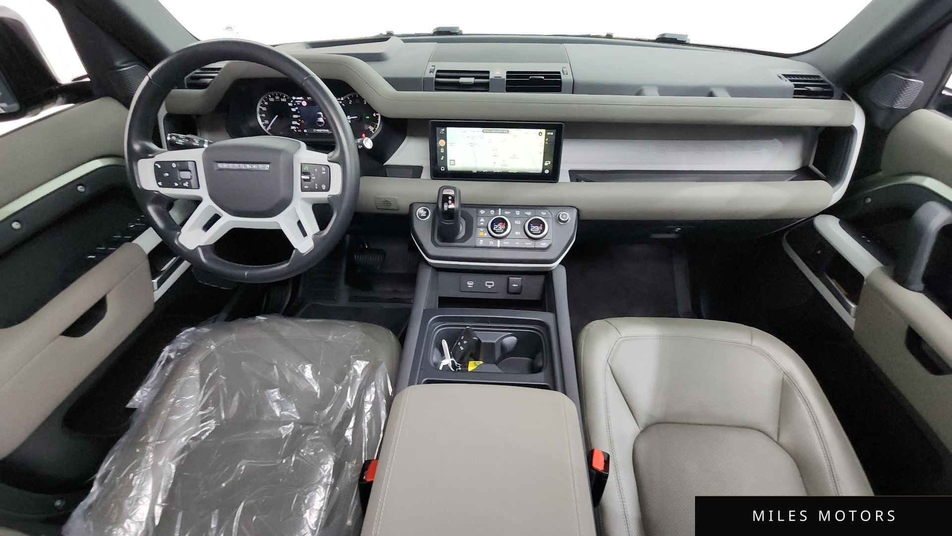 Land Rover Defender 2023 — миниатюра 7