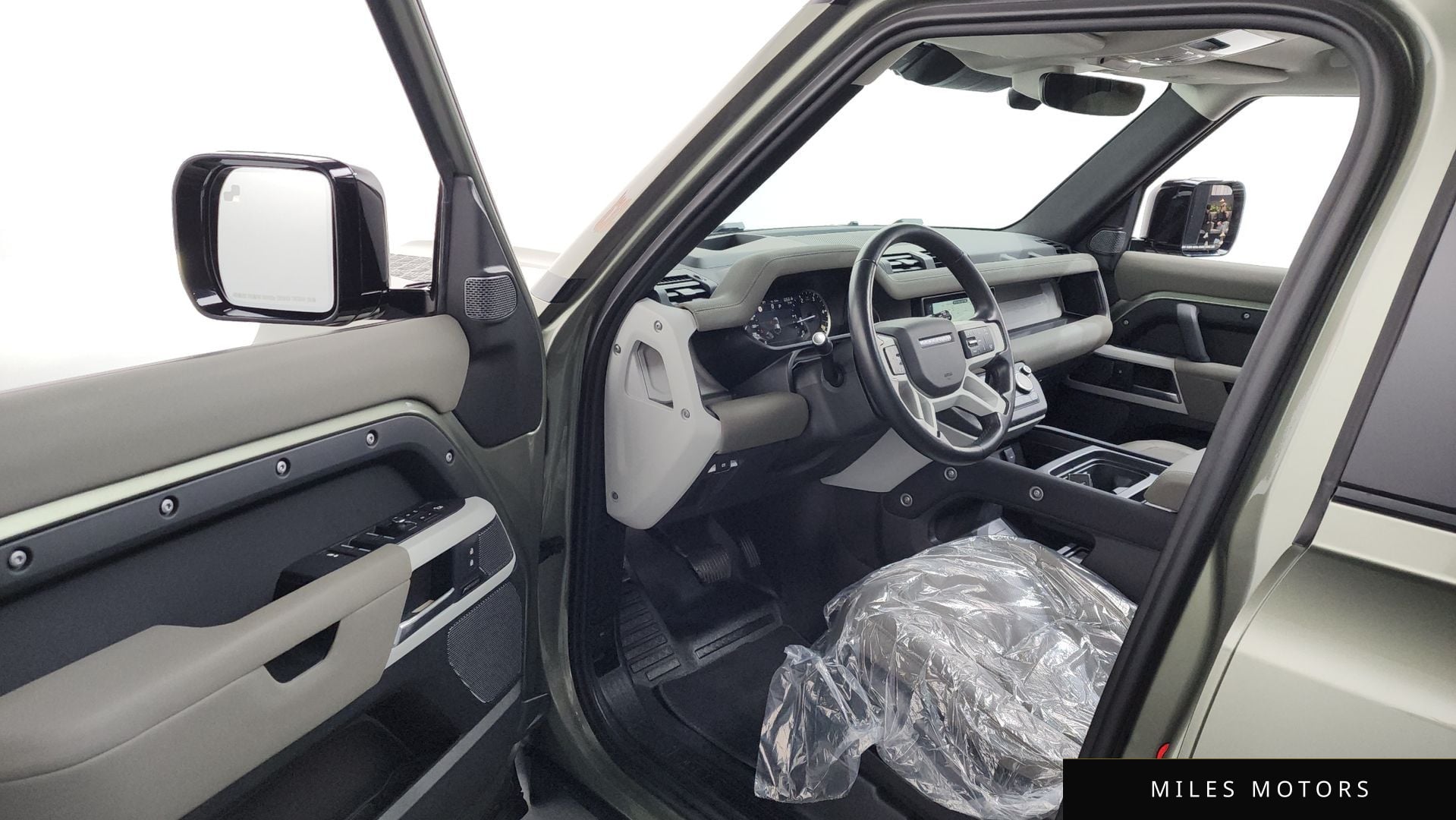 Land Rover Defender 2023 — миниатюра 10