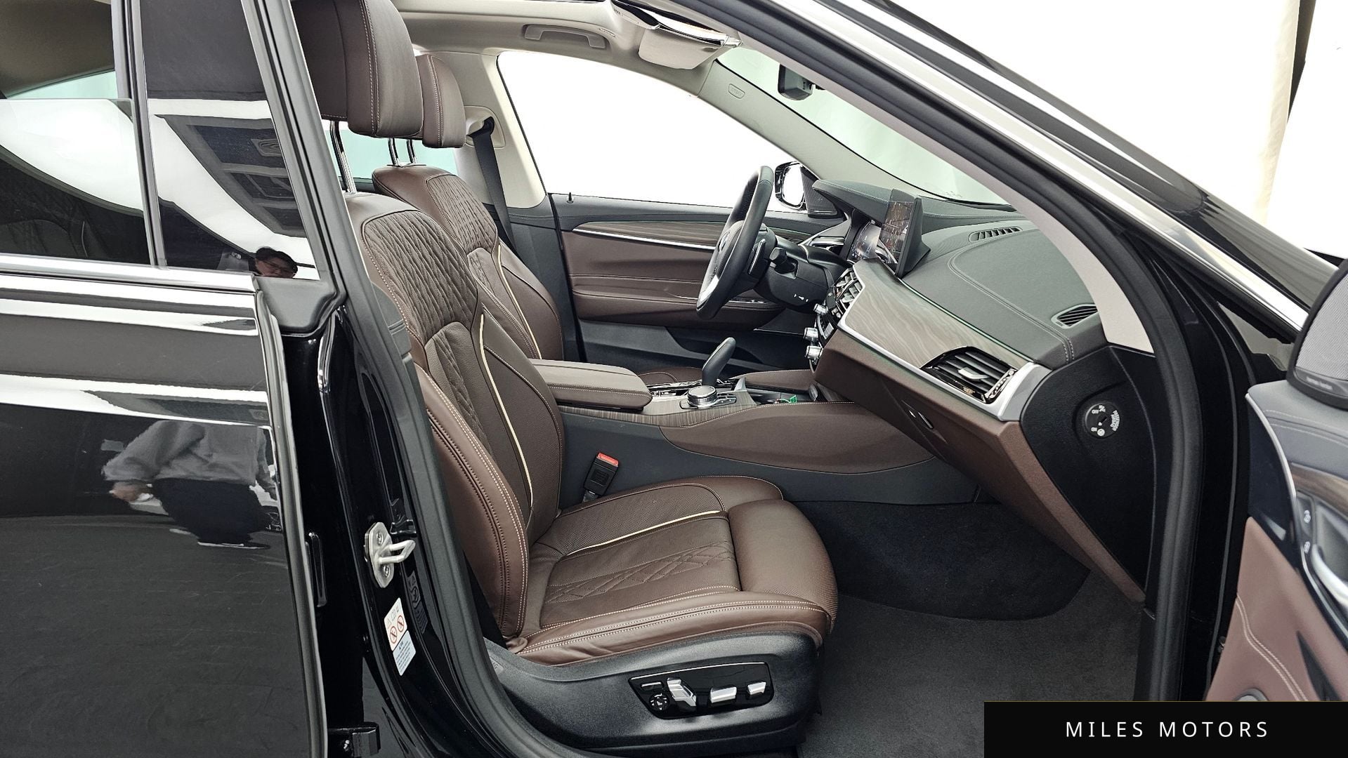BMW 6 Series GT (G32) 2023 — миниатюра 11