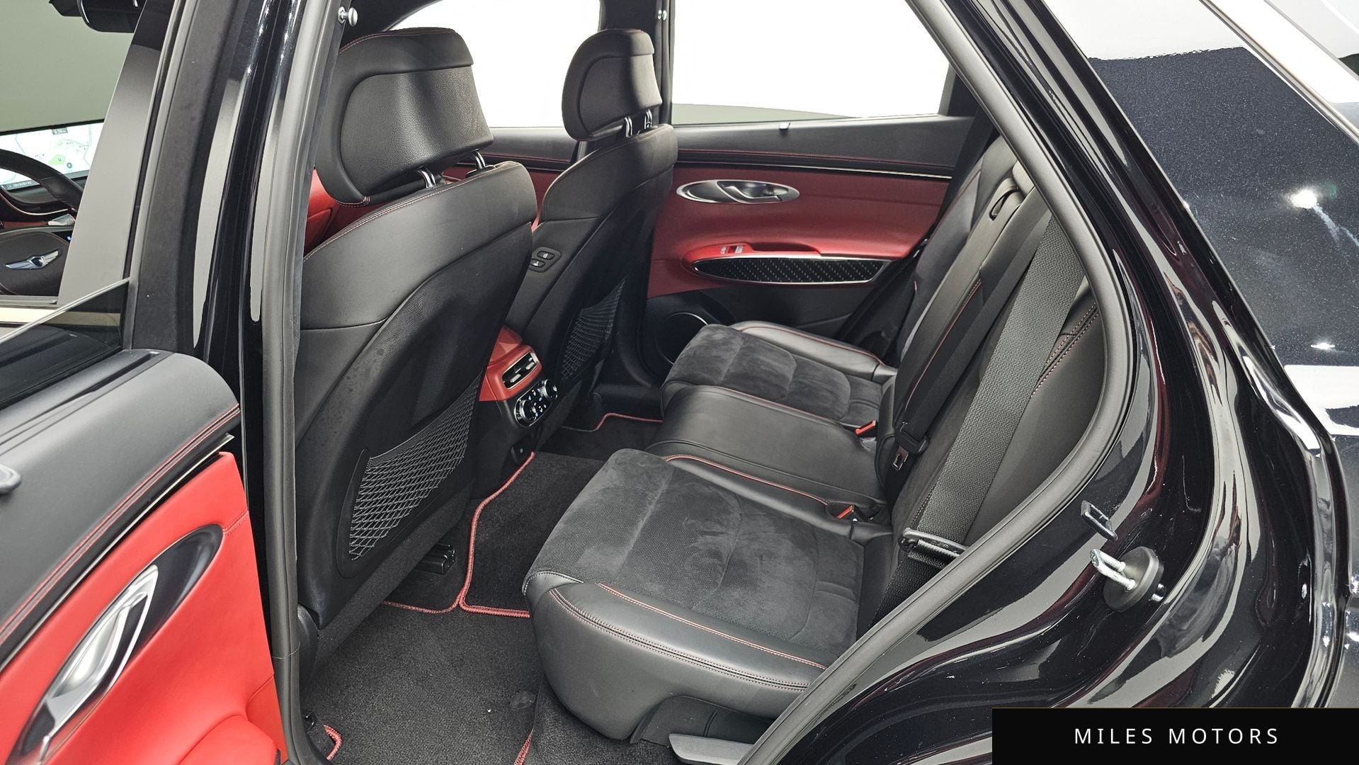 Genesis GV70 2021 — миниатюра 12