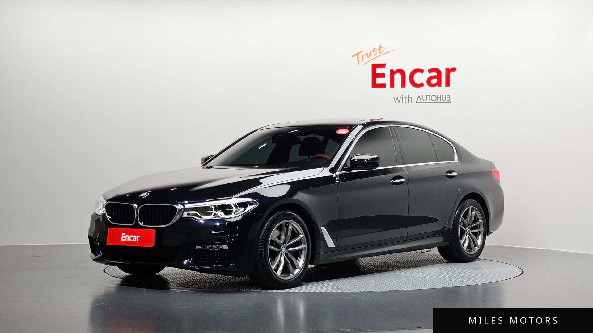 BMW 5 Series (G30) 2018 — фото 1 из 12